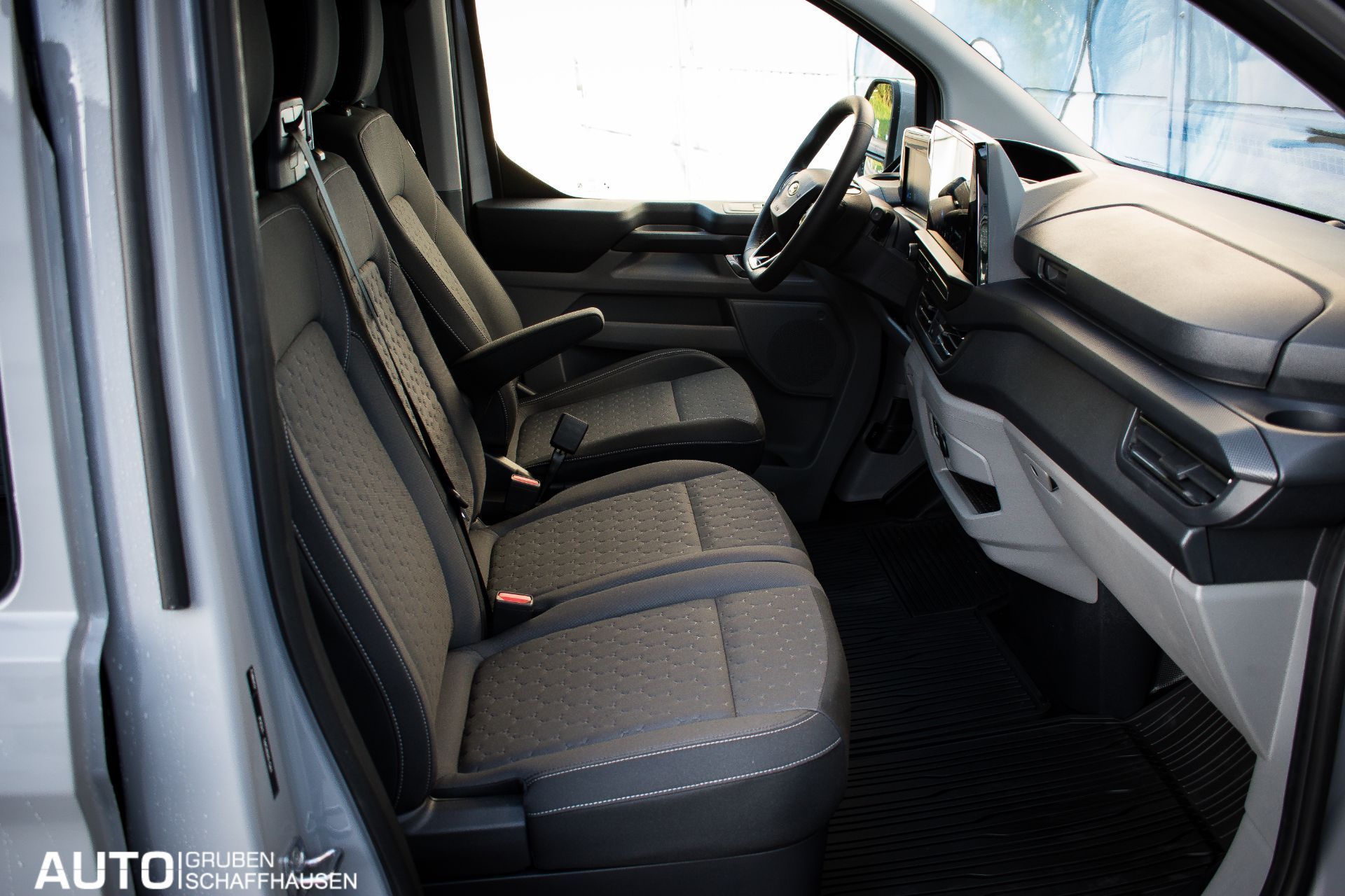 FORD Transit Custom Van 320 L1H1 Limited Automat 4x4-image-11