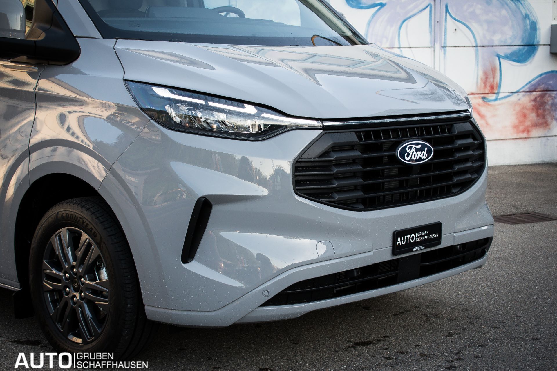 FORD Transit Custom Van 320 L1H1 Limited Automat 4x4-showroom-element-2