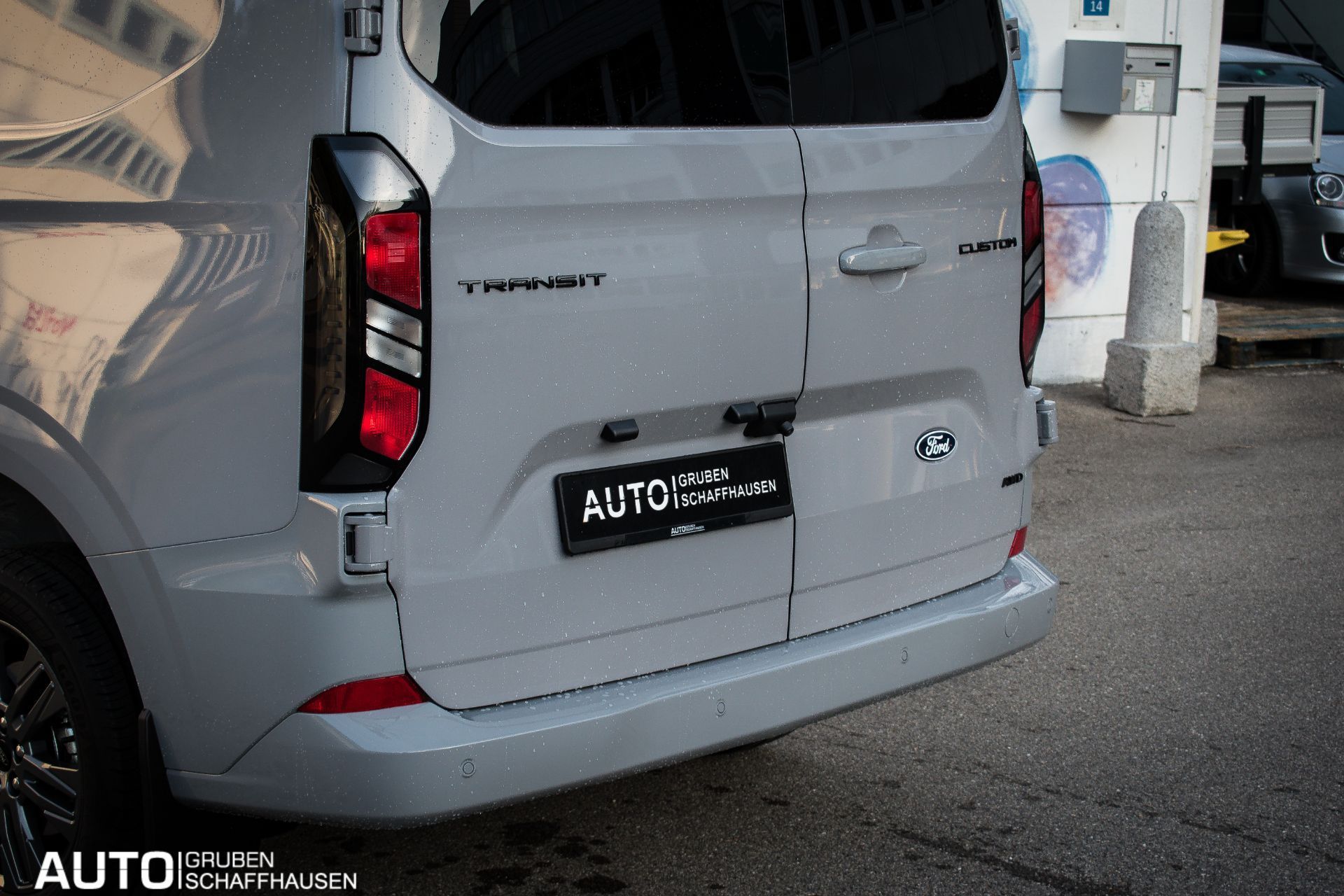 FORD Transit Custom Van 320 L1H1 Limited Automat 4x4-image-28