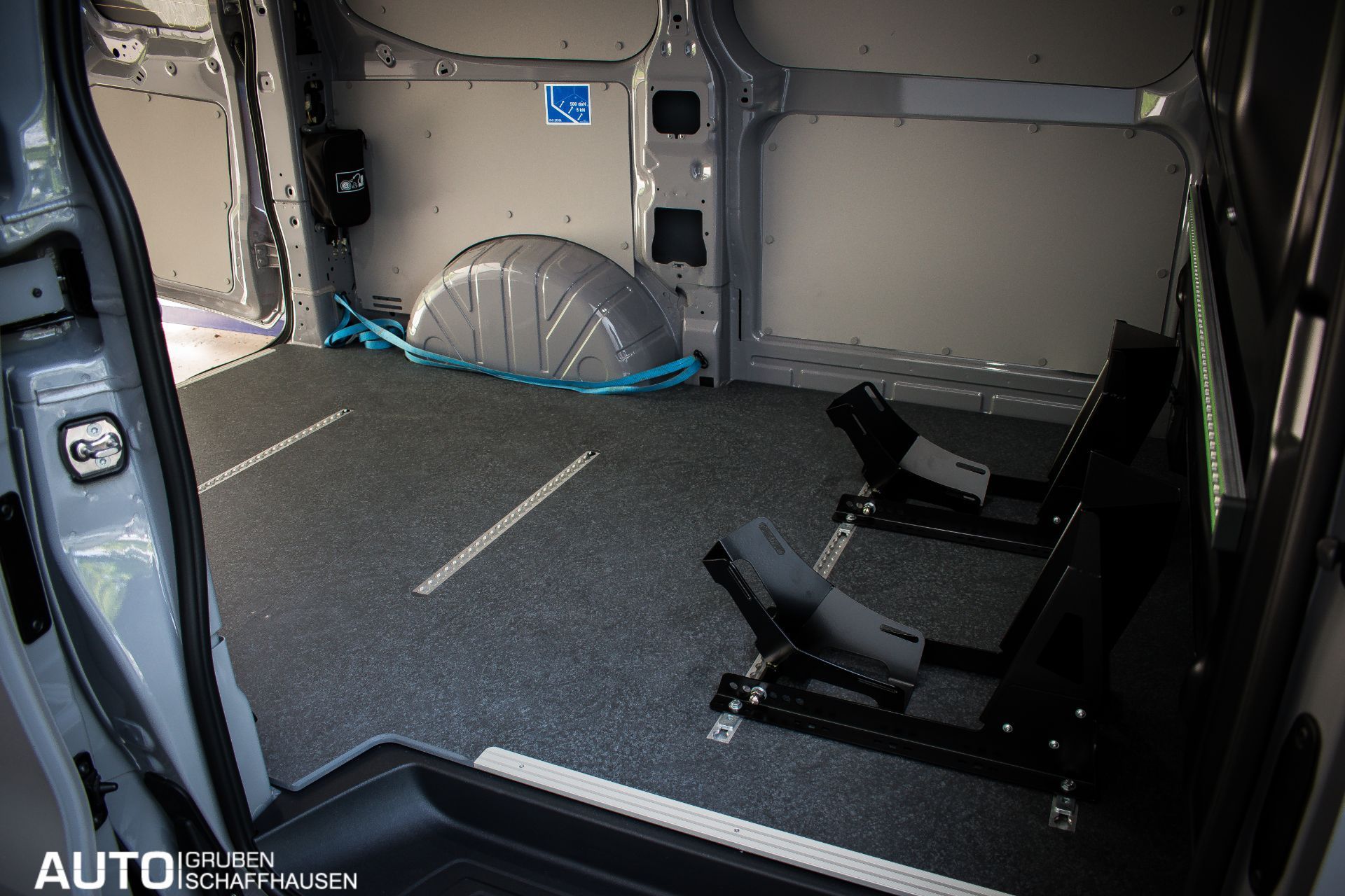 FORD Transit Custom Van 320 L1H1 Limited Automat 4x4-image-23