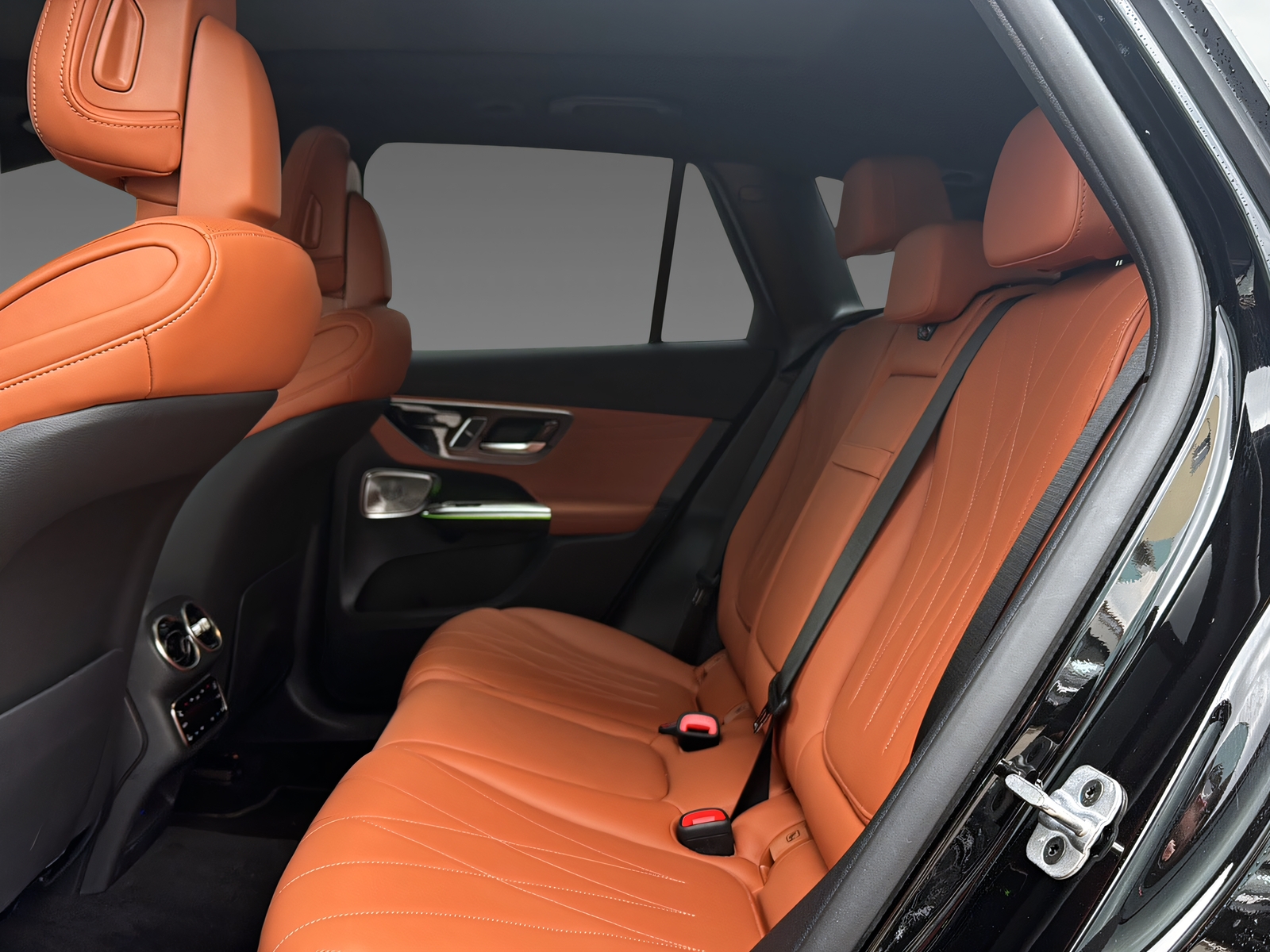 MERCEDES-BENZ GLC 300 4Matic-image-9