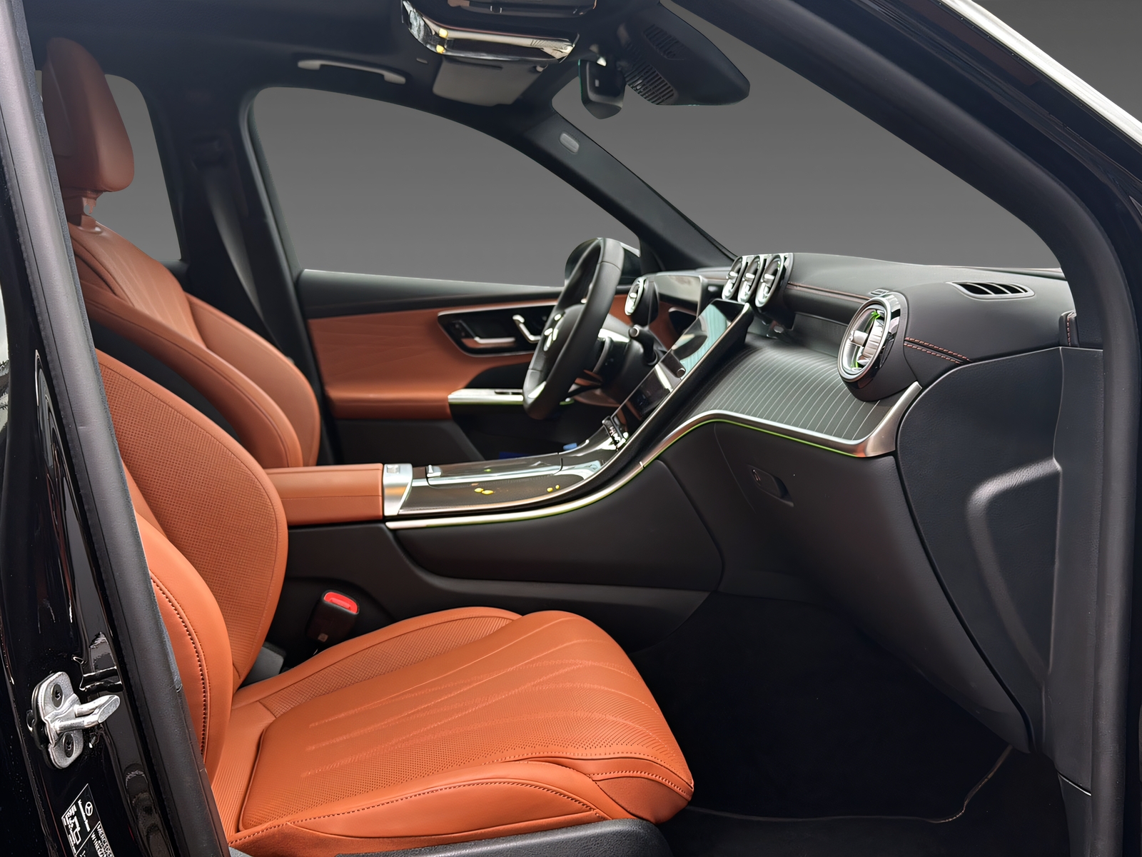 MERCEDES-BENZ GLC 300 4Matic-image-15