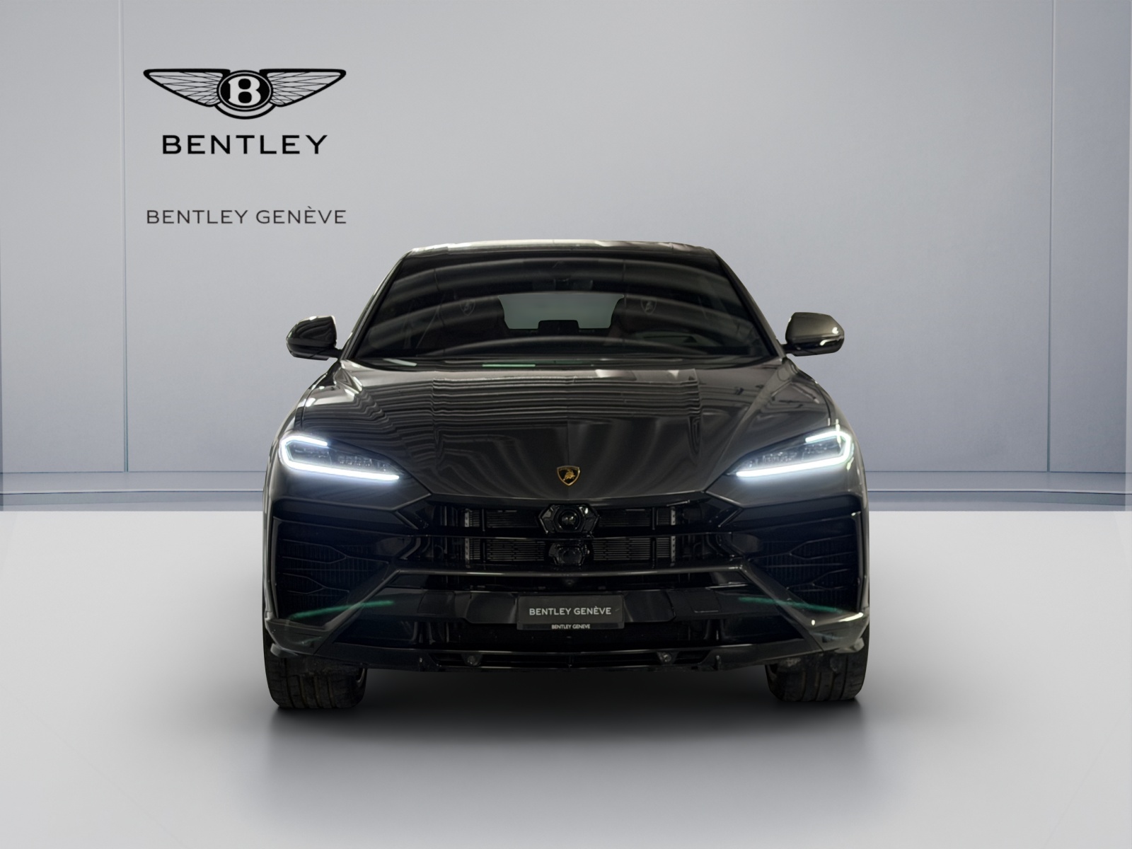 LAMBORGHINI Lamborghini Urus SE-showroom-element-1