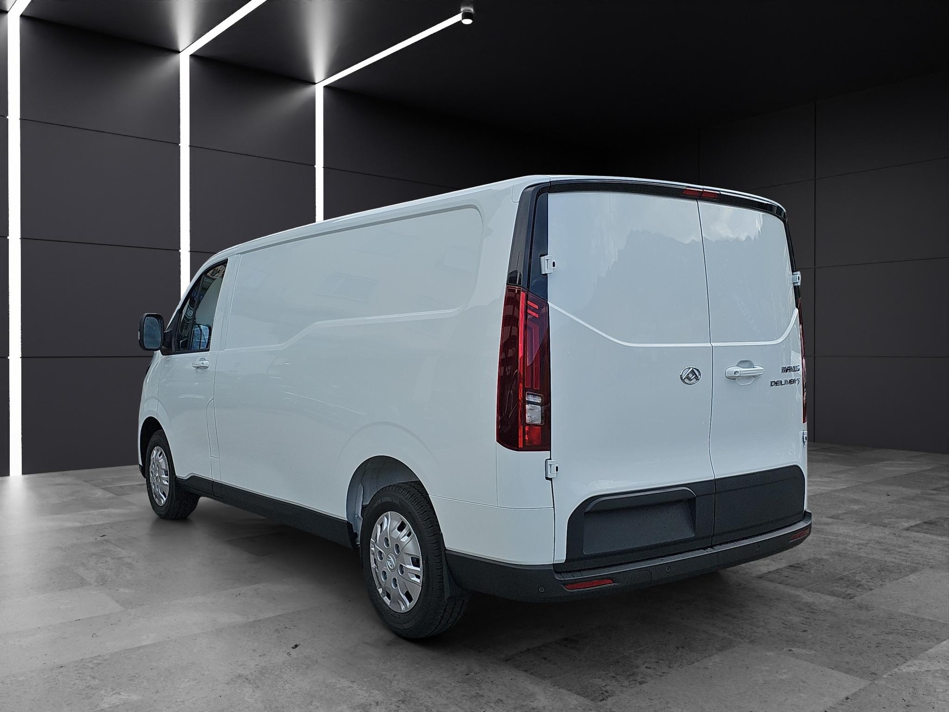 MAXUS Deliver 7 Kaw. L2H1 2.0 TD Base-showroom-element-2