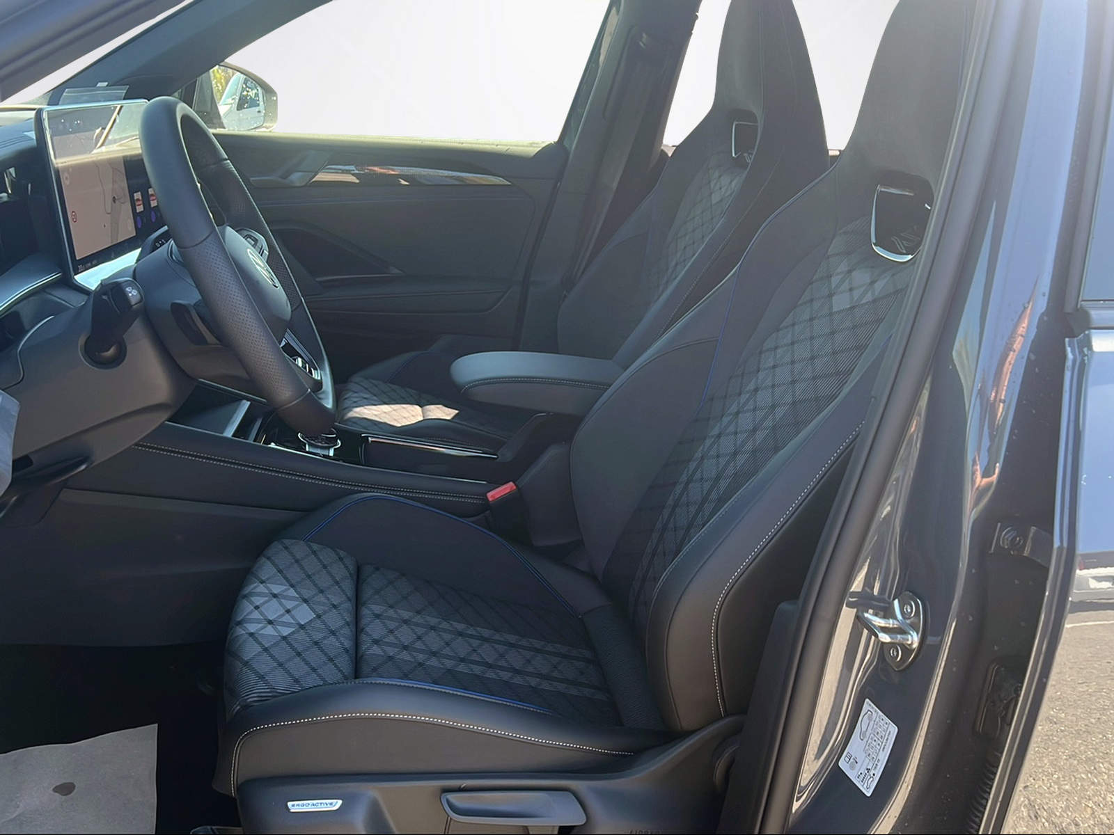 VW Tayron R-Line 2.0TSI 265CH DSG 4Motion-image-8