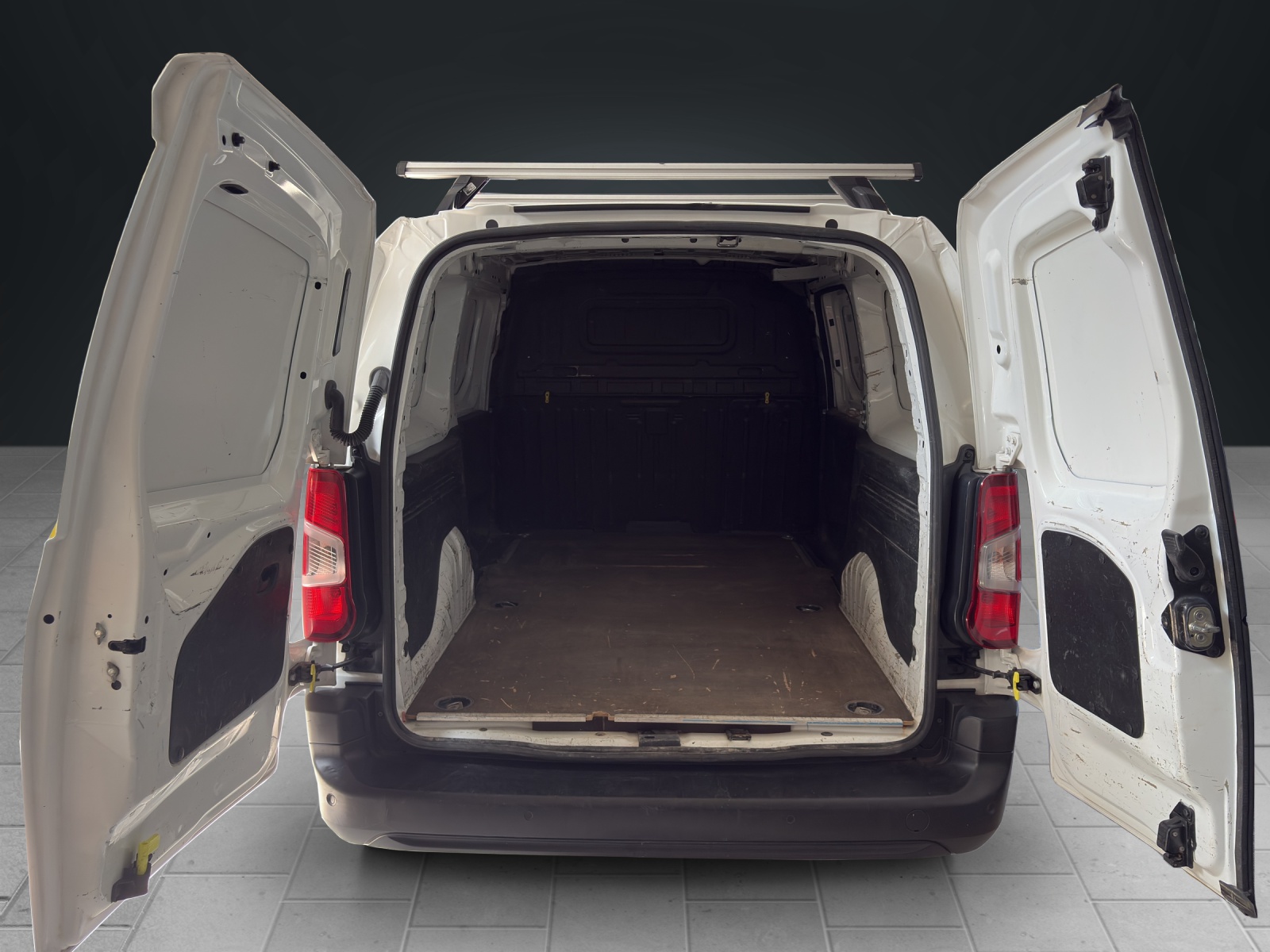 OPEL Combo 1.2 Cargo Essentia start/stop F12 XHL Long-image-13