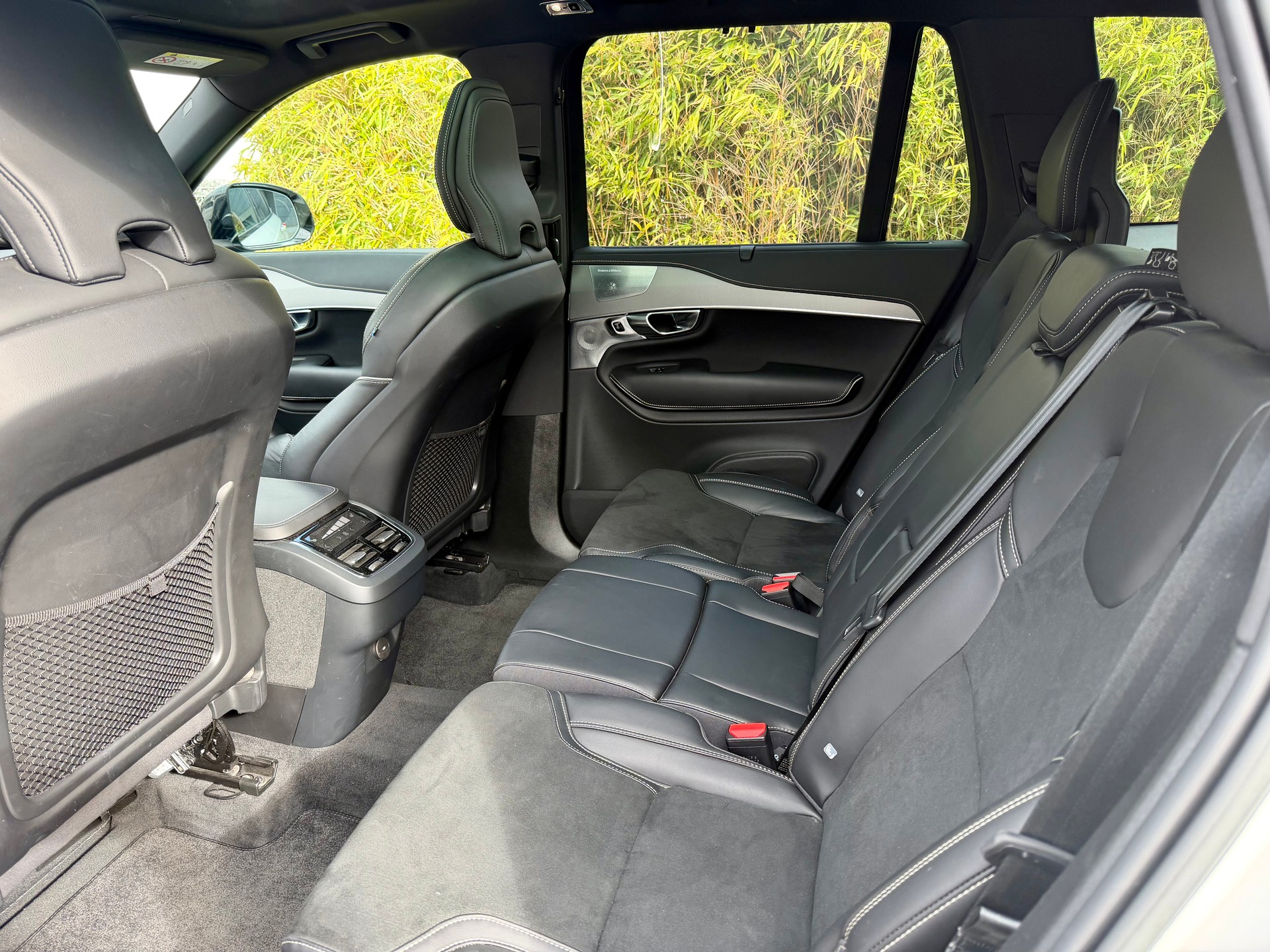 VOLVO XC90 B5 Diesel Mild Hybrid AWD R-Design Geartronic-image-3