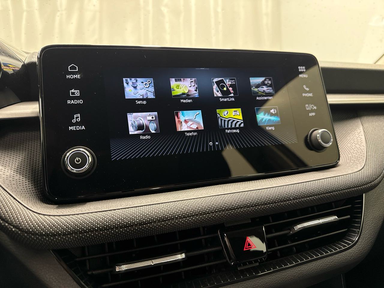 SKODA Fabia 1.0 TSI Dynamic-image-5