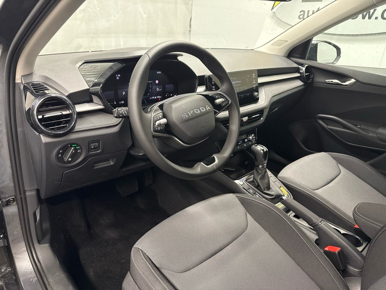 SKODA Fabia 1.0 TSI Dynamic-image-2