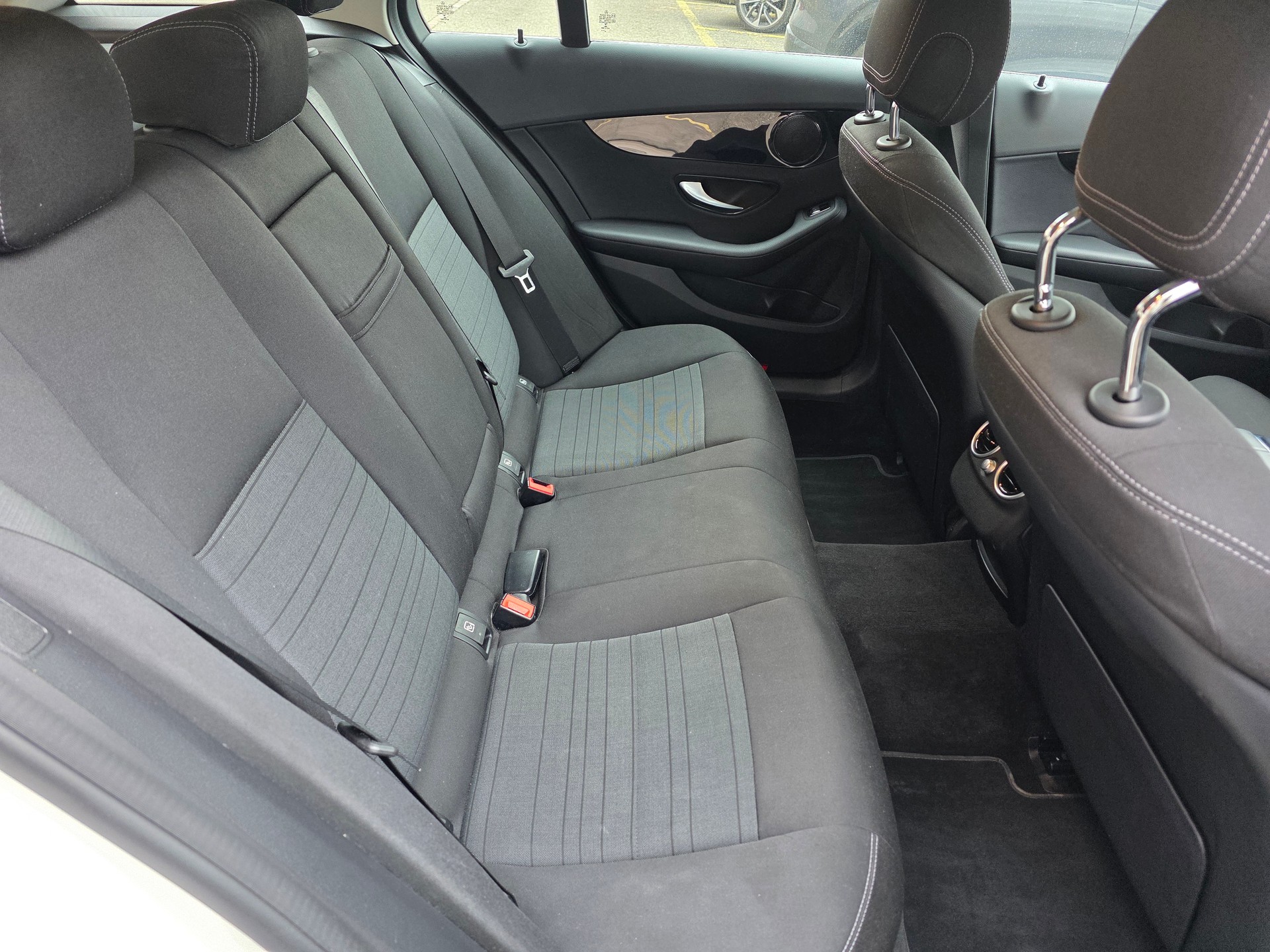 MERCEDES-BENZ C 220 d Avantgarde 9G-Tronic-image-15
