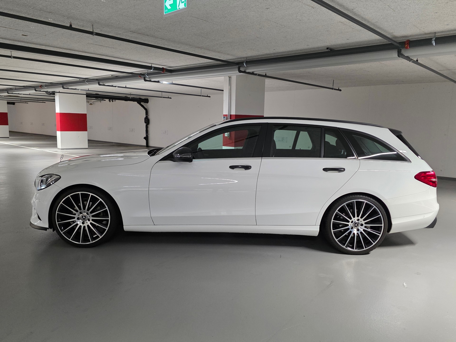 MERCEDES-BENZ C 220 d Avantgarde 9G-Tronic-image-7