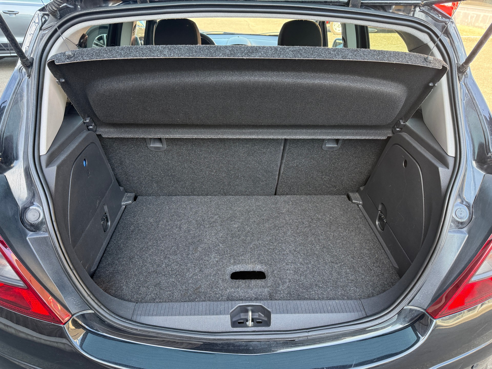 OPEL Corsa 1.4 TP Color Edition Automatic-image-14