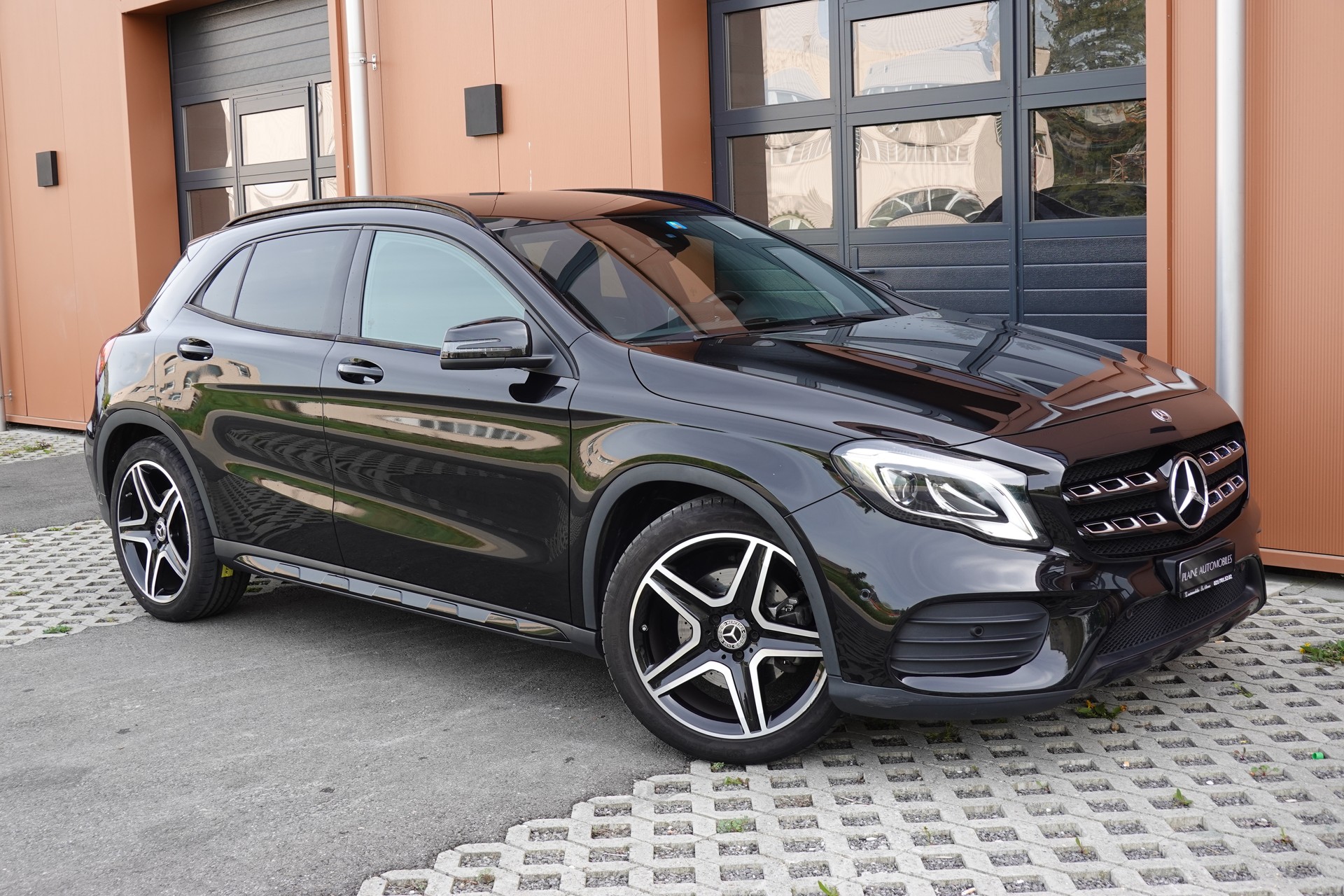 MERCEDES-BENZ GLA 250 AMG Line 4Matic CH Fahrzeug - "Tempomat * Caméra * Hayon Electrique * GPS * Aide à la conduite"-image-6