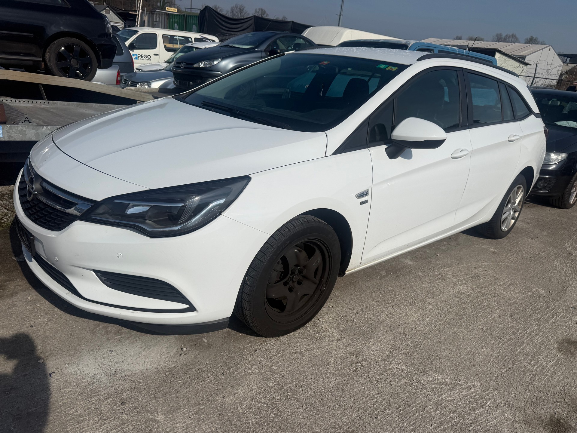 OPEL Astra Sports Tourer 1.6 CDTi ecoF 120 Years Edition-image-1