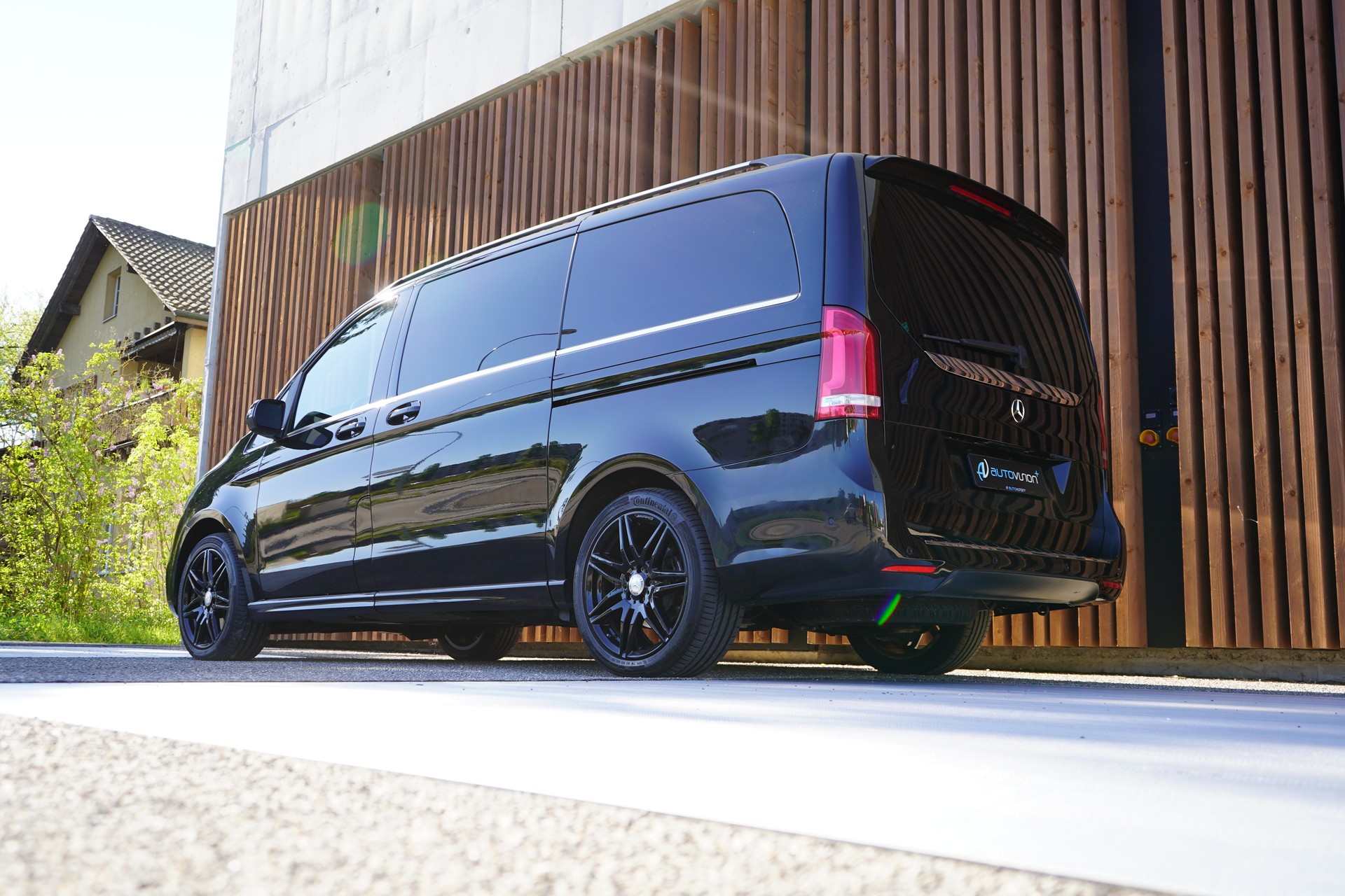 MERCEDES-BENZ V 250 d AVANTGARDE AMG LINE BLACK LANG 4MATIC 7G-TRONIC l 190 PS-image-7