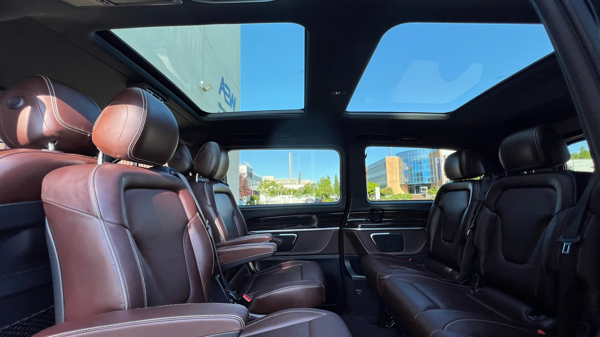 MERCEDES-BENZ V 250 d AVANTGARDE AMG LINE BLACK LANG 4MATIC 7G-TRONIC l 190 PS-image-25