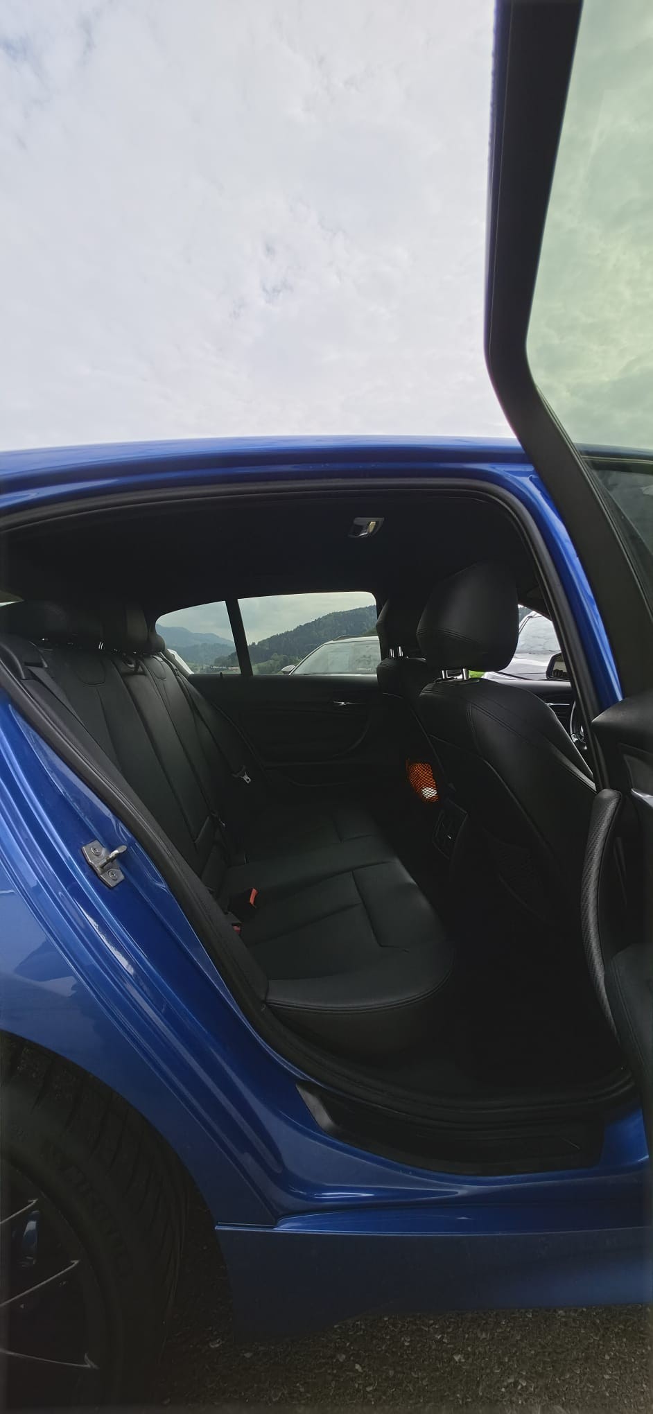 BMW M135i xDrive Steptronic-image-5