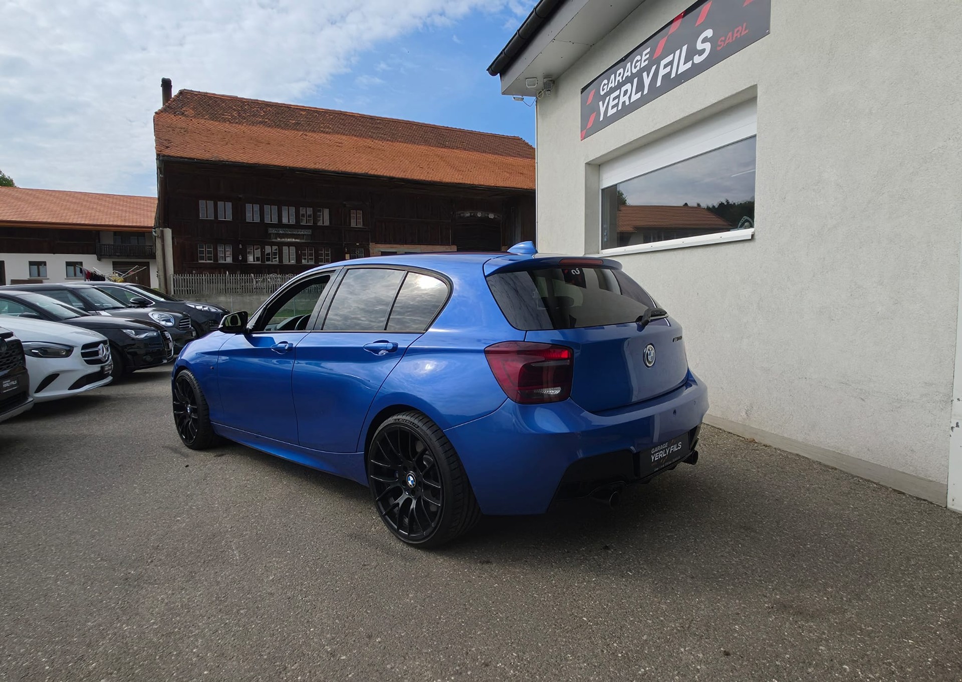 BMW M135i xDrive Steptronic-image-1