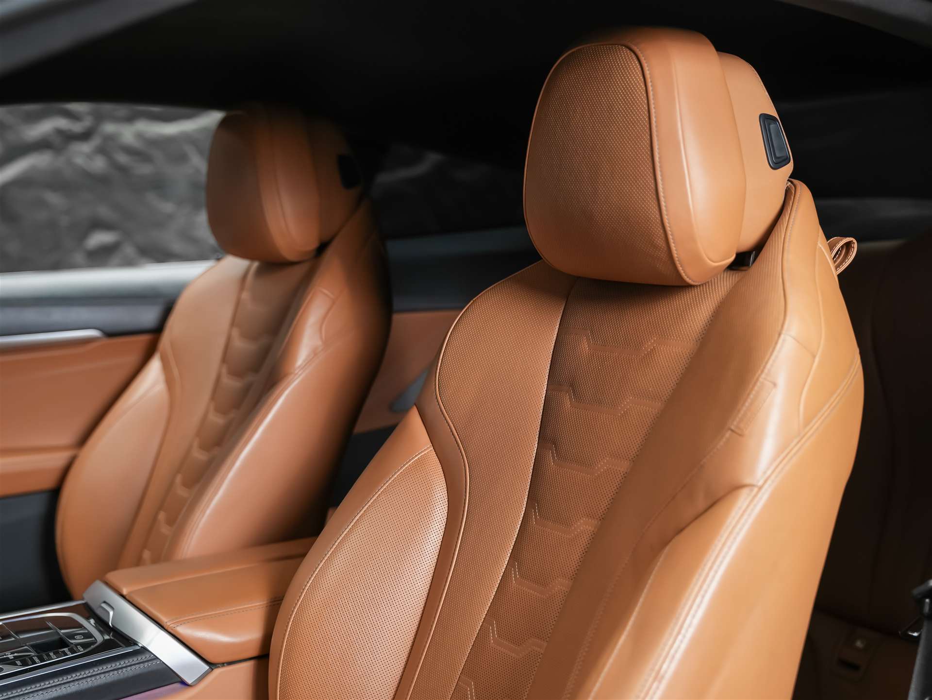 BMW 840d xDrive Steptronic M Sport **CH-Auto**-image-10