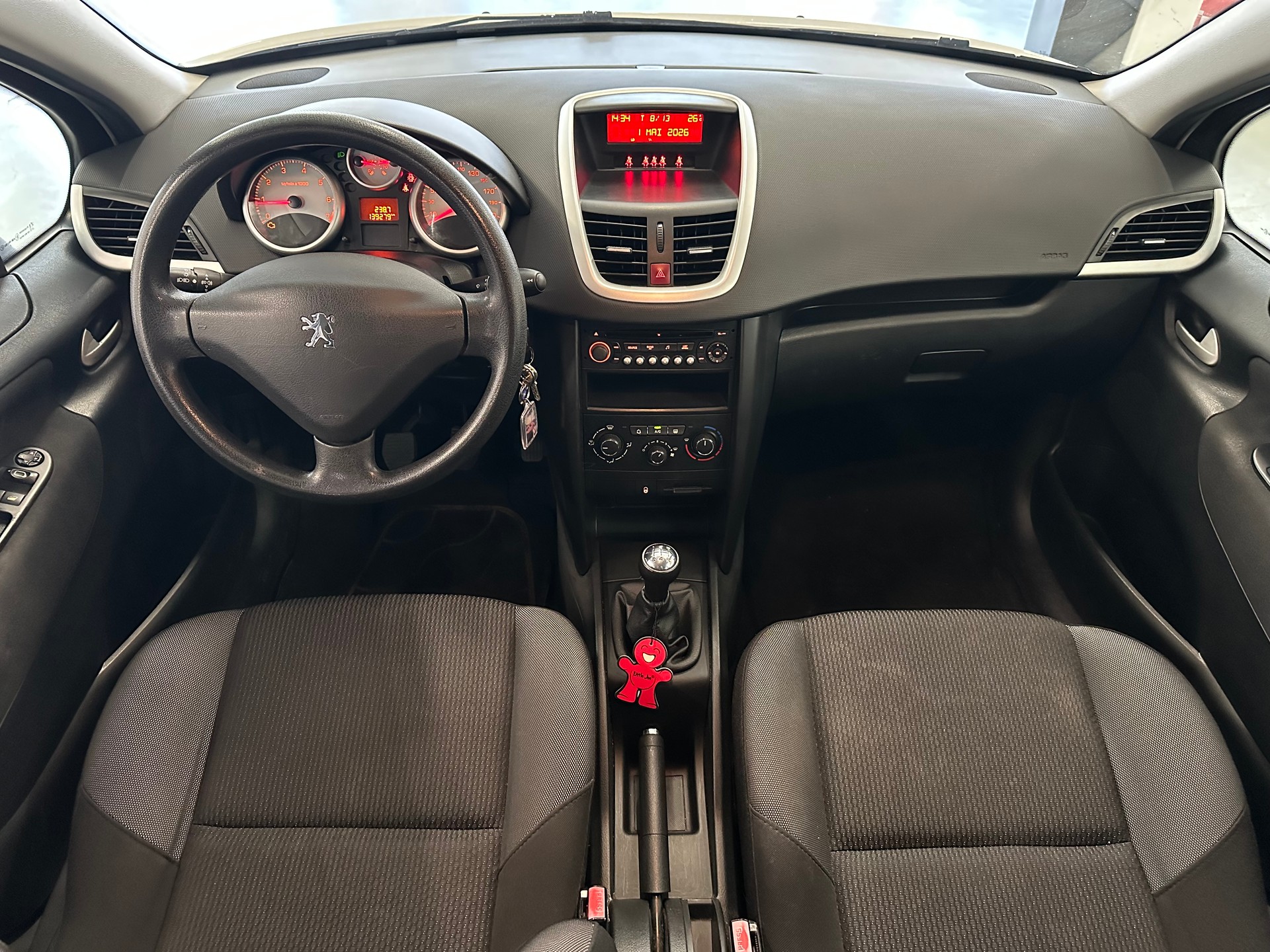 PEUGEOT 207 1.4 16V Trendy-image-6