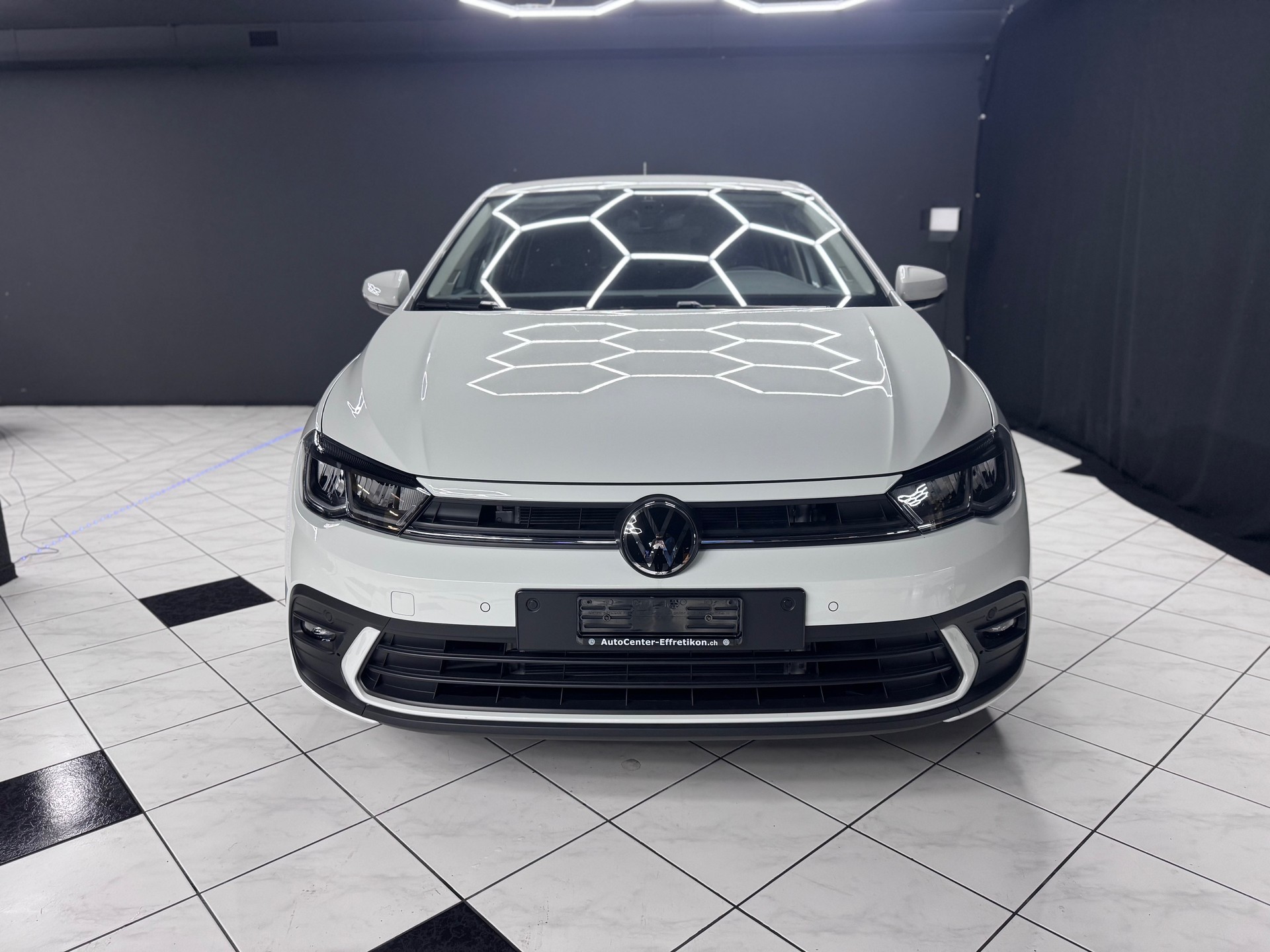 VW Polo 1.0 TSI Life DSG-showroom-element-2