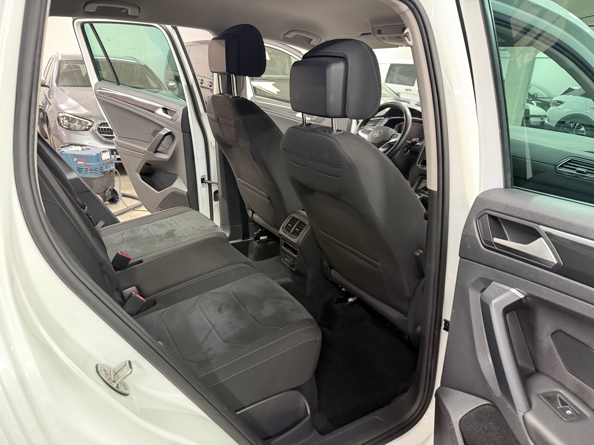 VW Tiguan 1.4TSI PHEV Elegance DSG-image-13