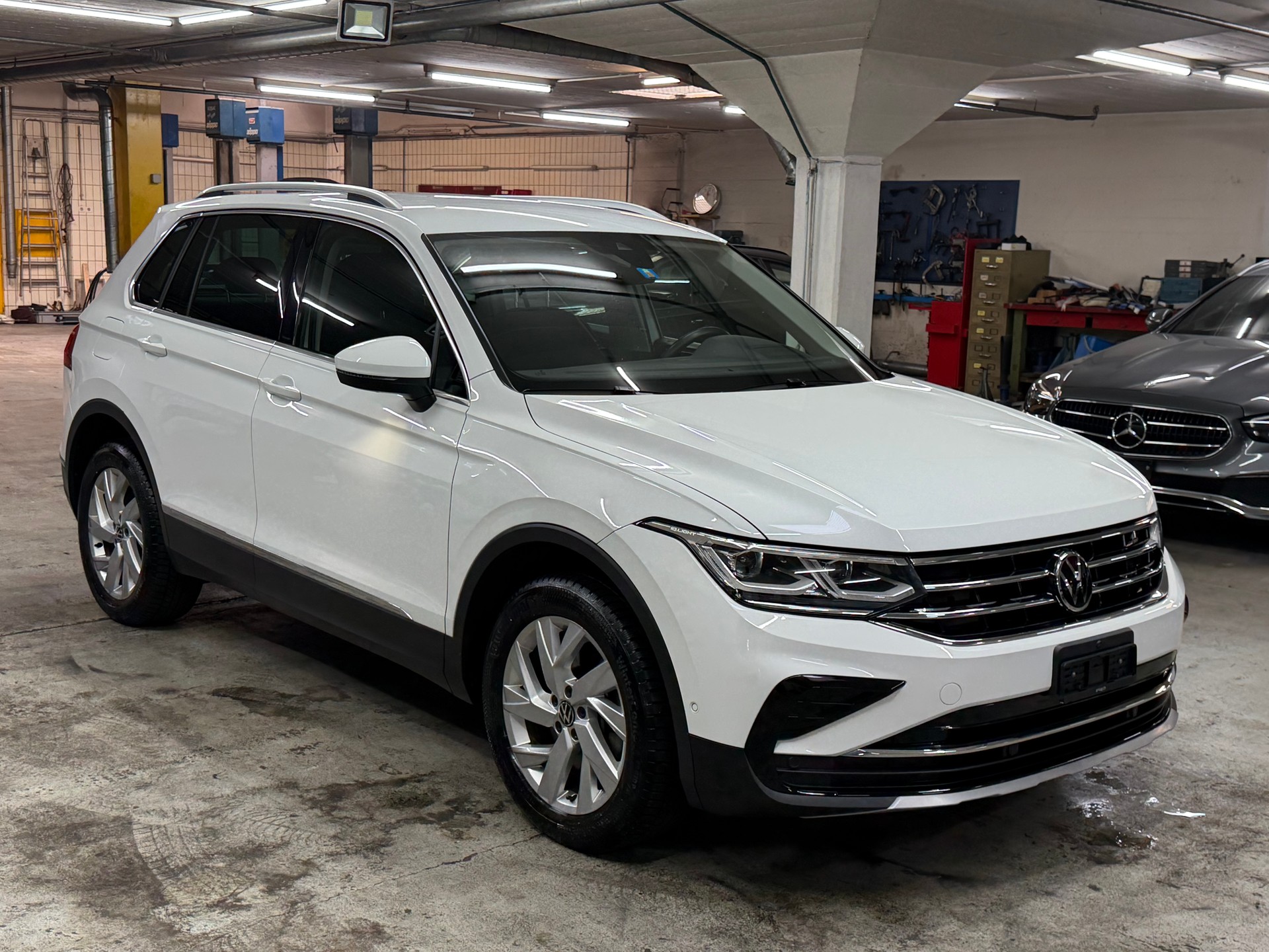 VW Tiguan 1.4TSI PHEV Elegance DSG-image-2
