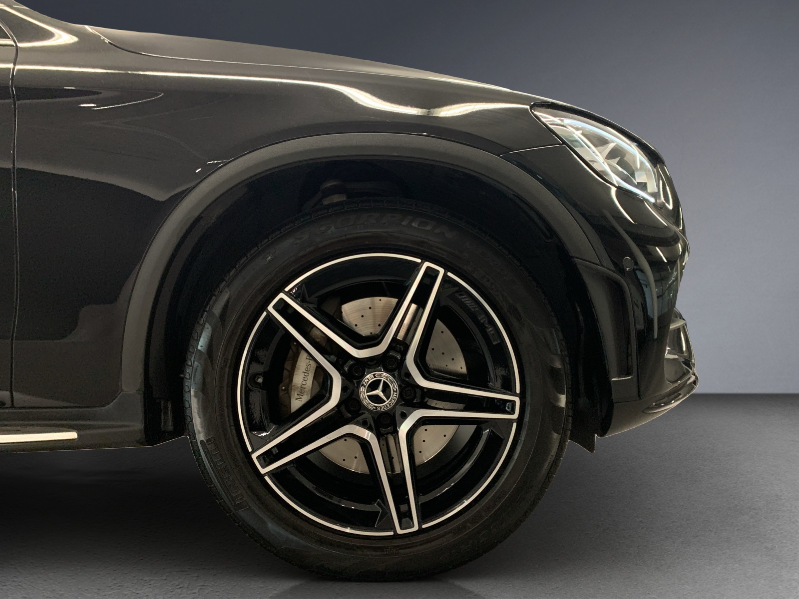 MERCEDES-BENZ GLC 200 AMG Line 4Matic-image-9