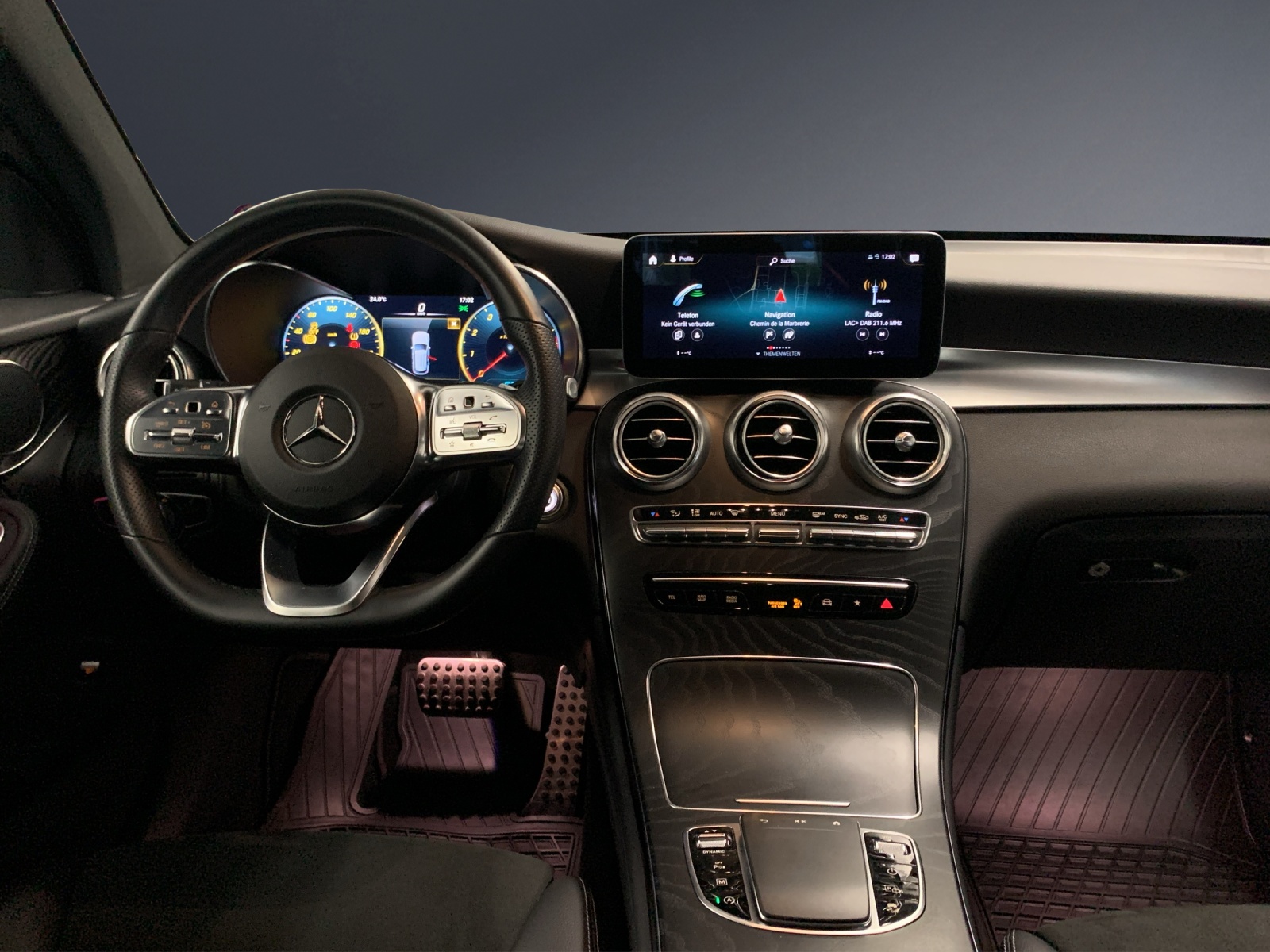 MERCEDES-BENZ GLC 200 AMG Line 4Matic-image-7