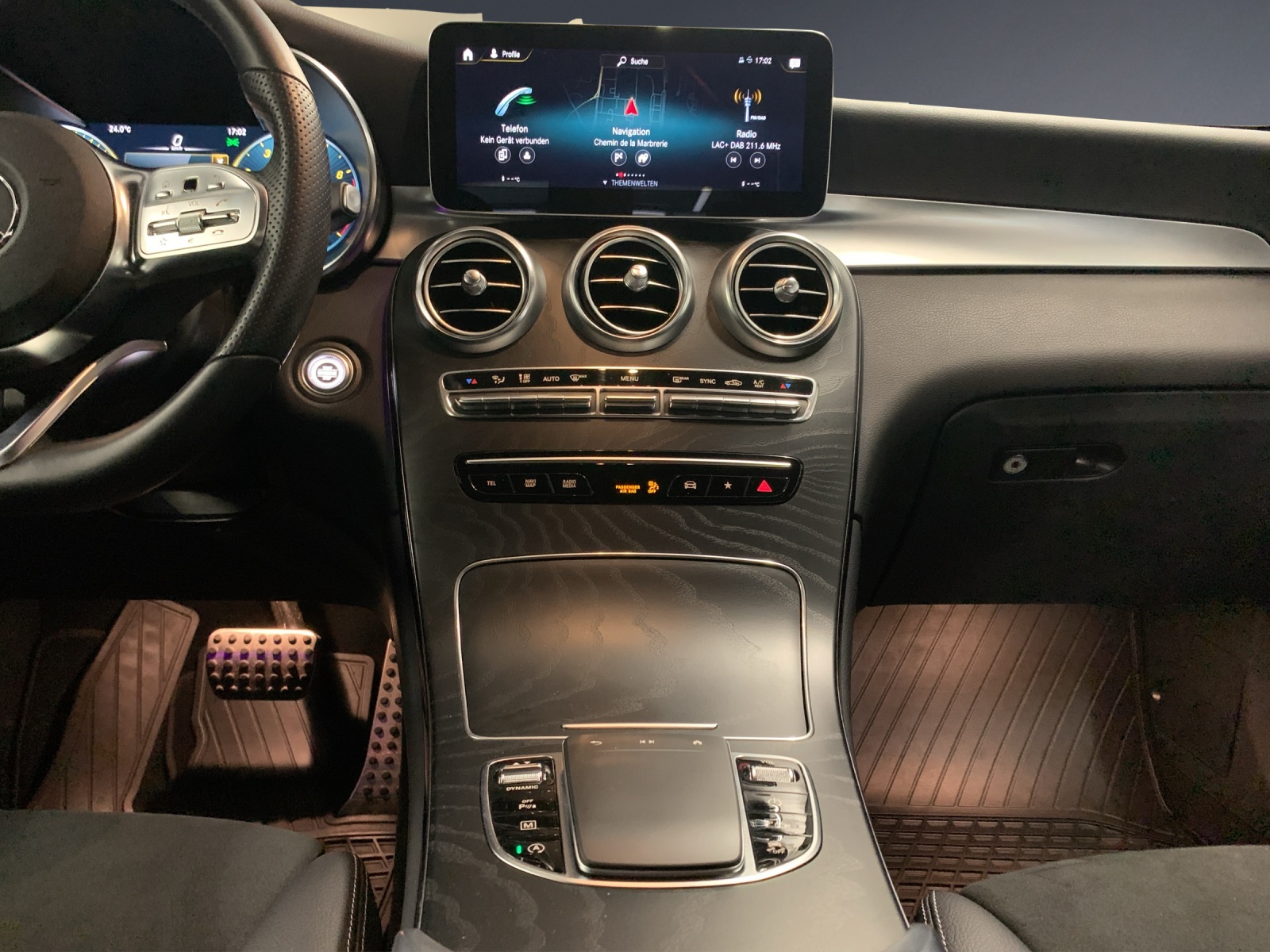 MERCEDES-BENZ GLC 200 AMG Line 4Matic-image-8