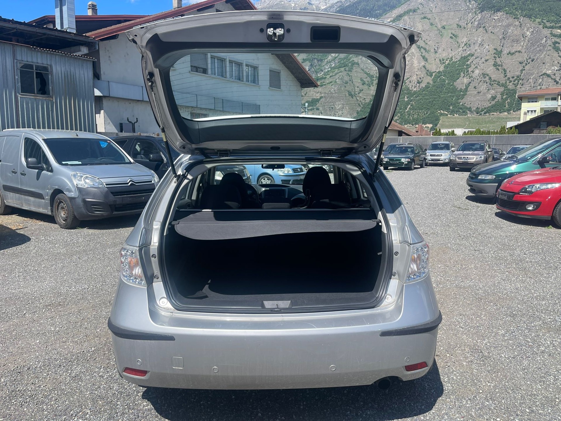 SUBARU Impreza 2.0R Comfort S Automatic-image-7