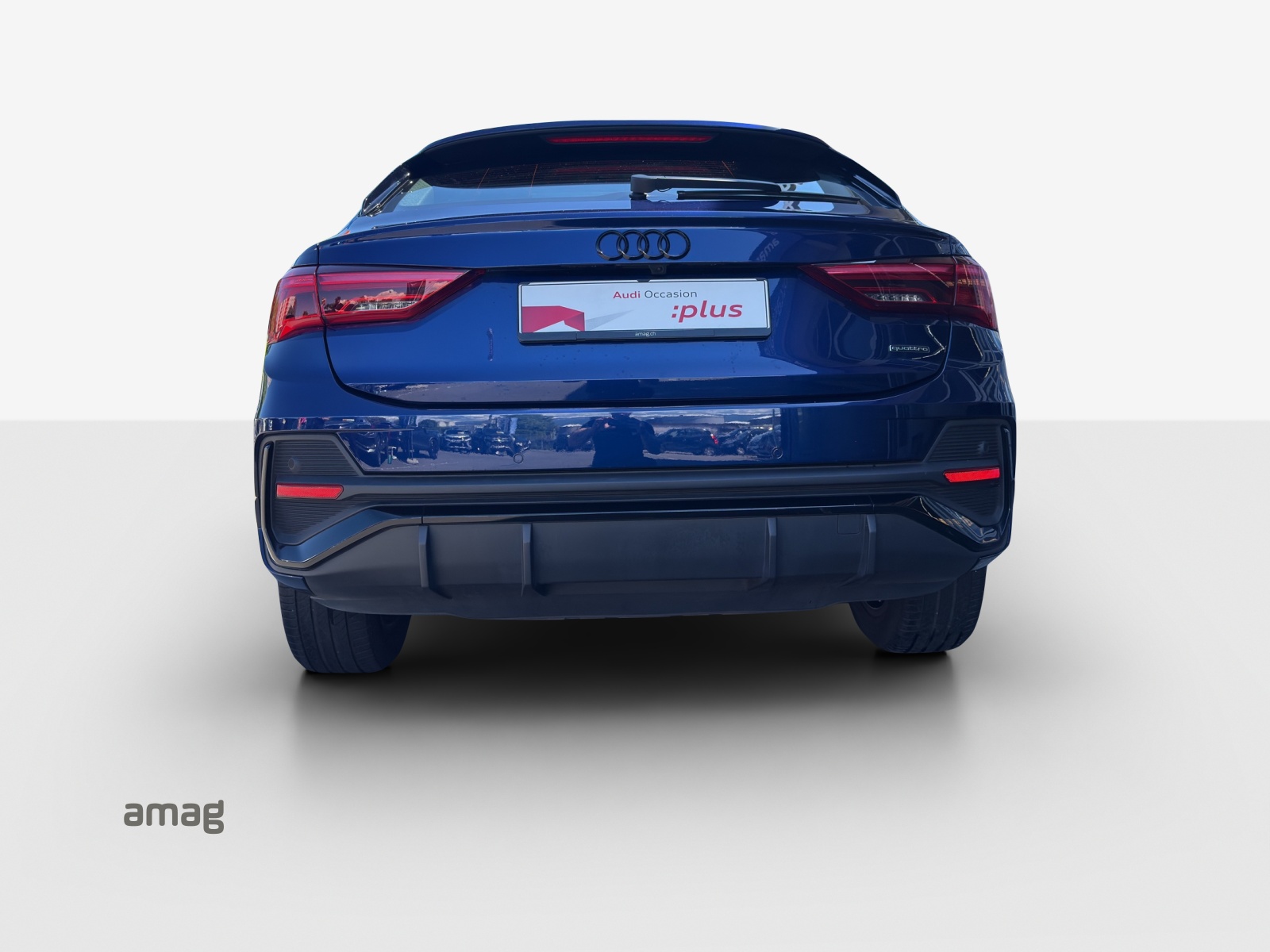 AUDI Q3 Sportback 40 TFSI S line quattro S-tronic-image-3