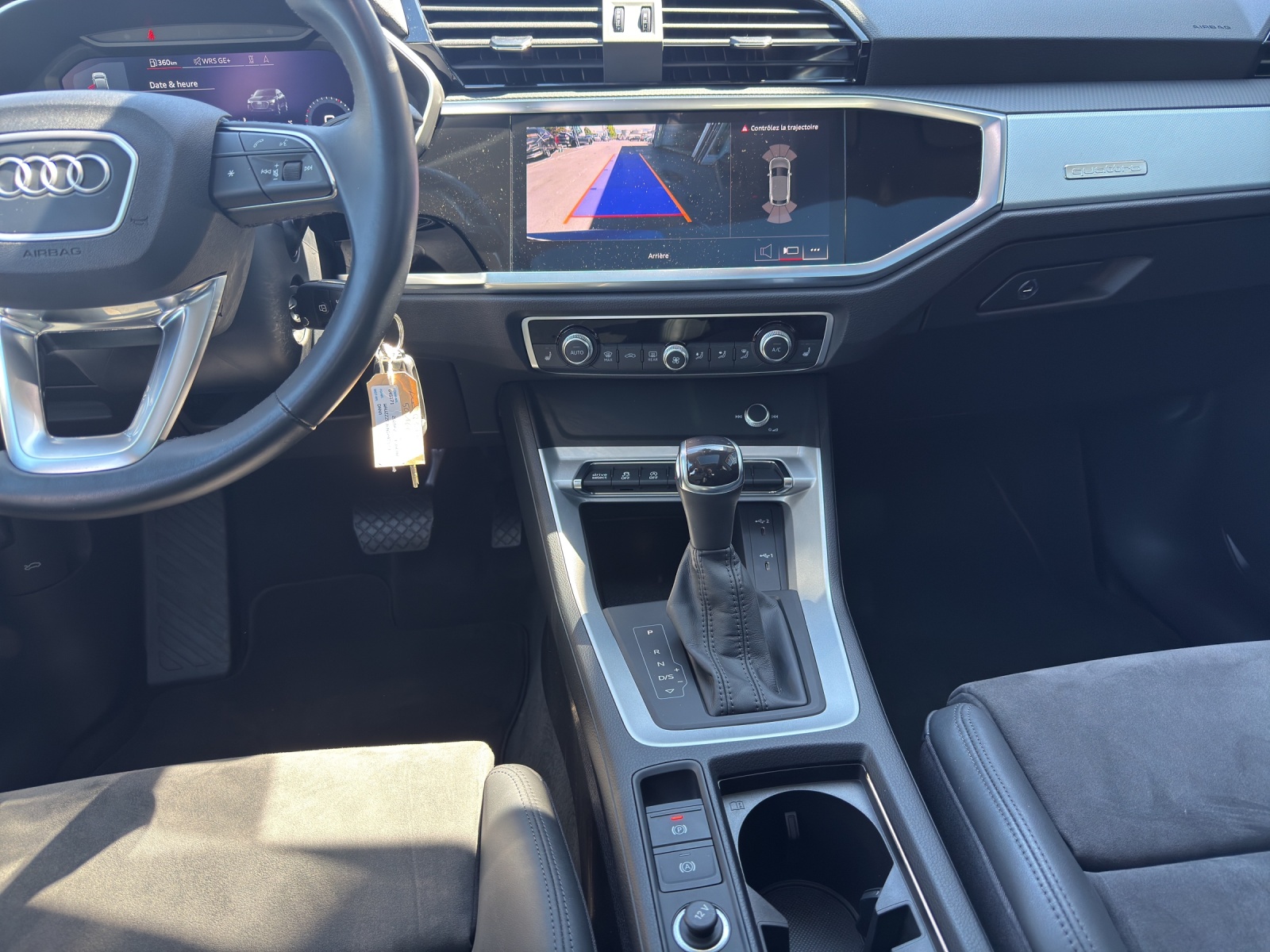 AUDI Q3 Sportback 40 TFSI S line quattro S-tronic-image-10