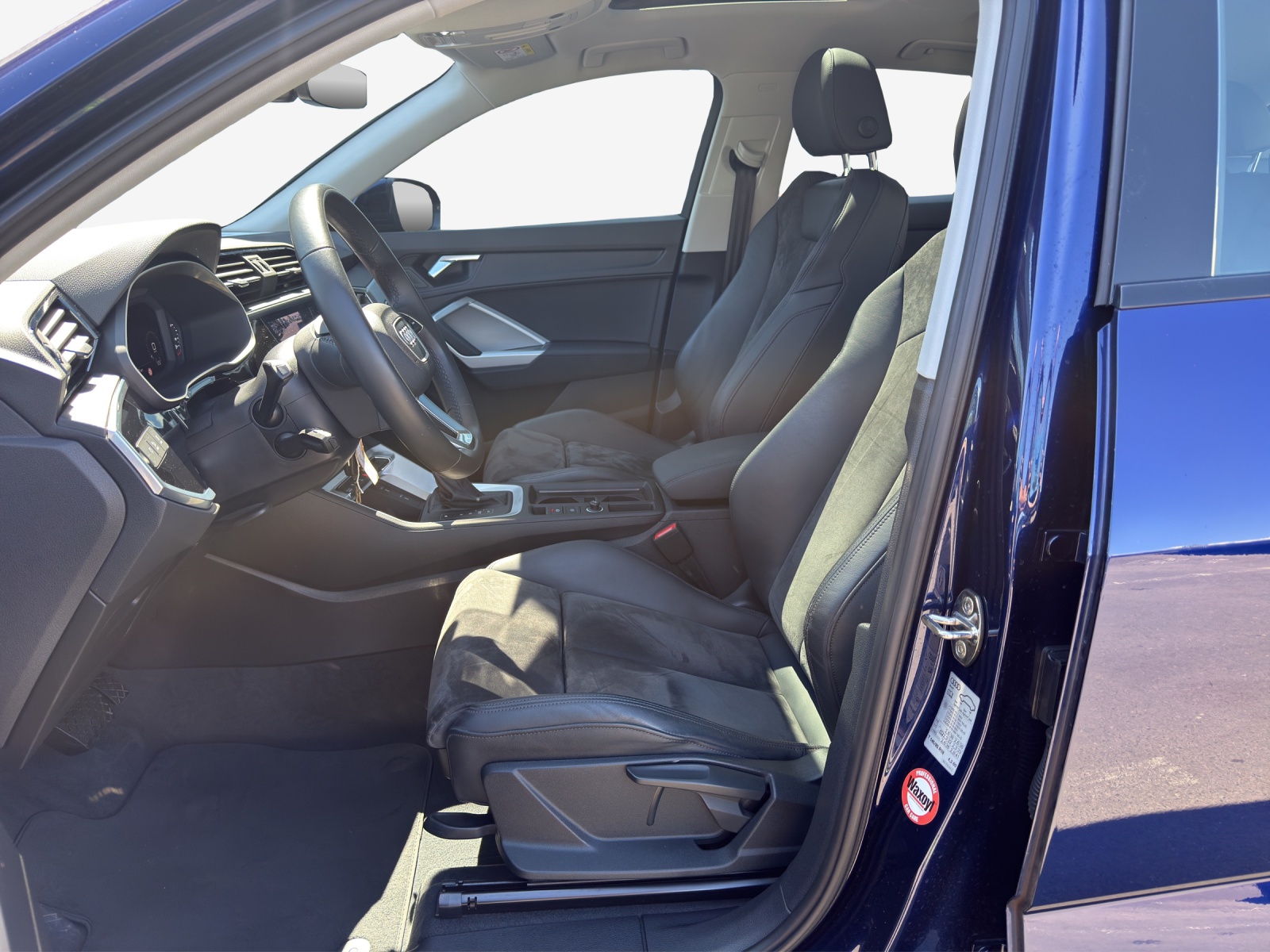 AUDI Q3 Sportback 40 TFSI S line quattro S-tronic-image-7