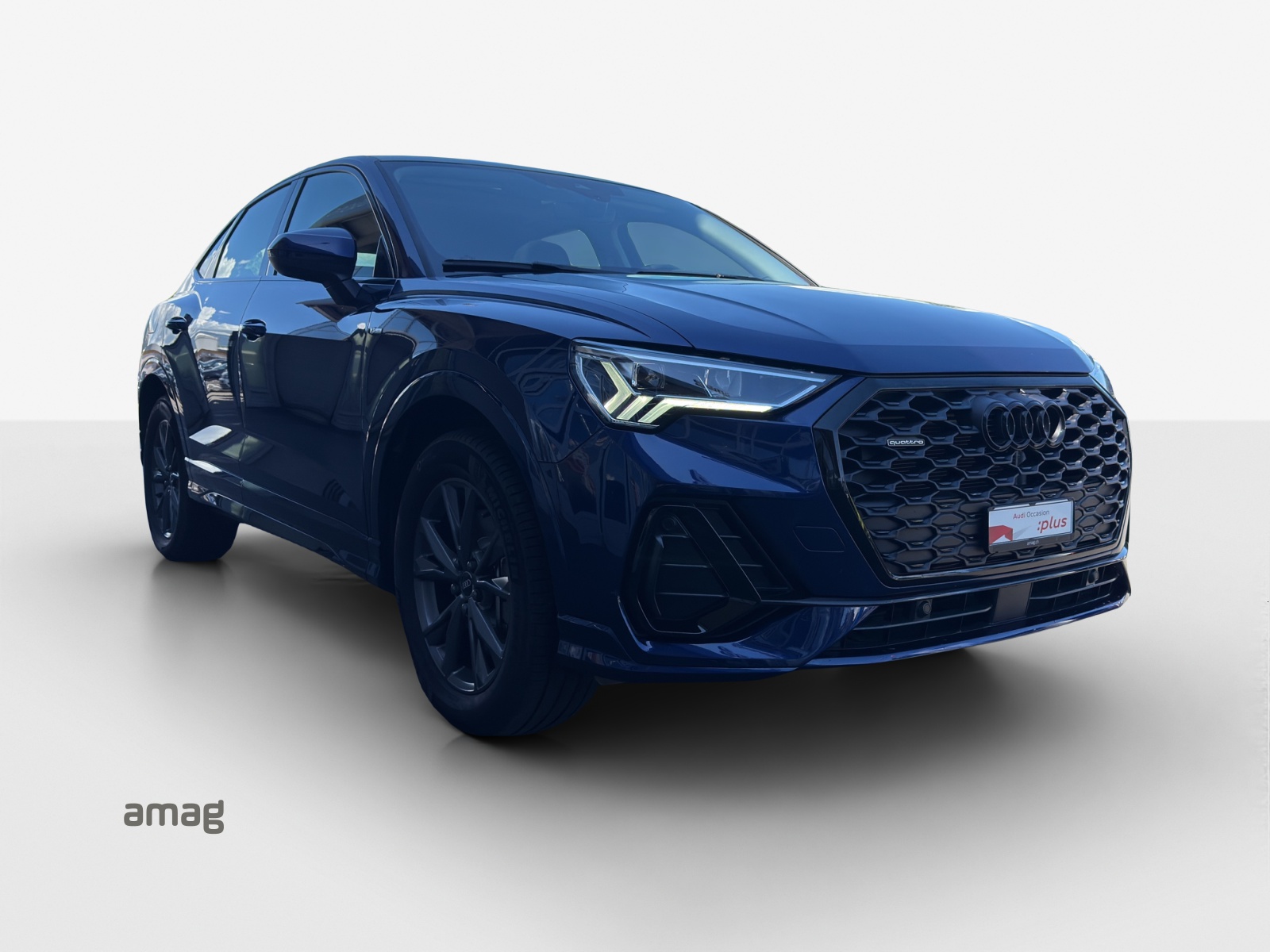 AUDI Q3 Sportback 40 TFSI S line quattro S-tronic-image-5