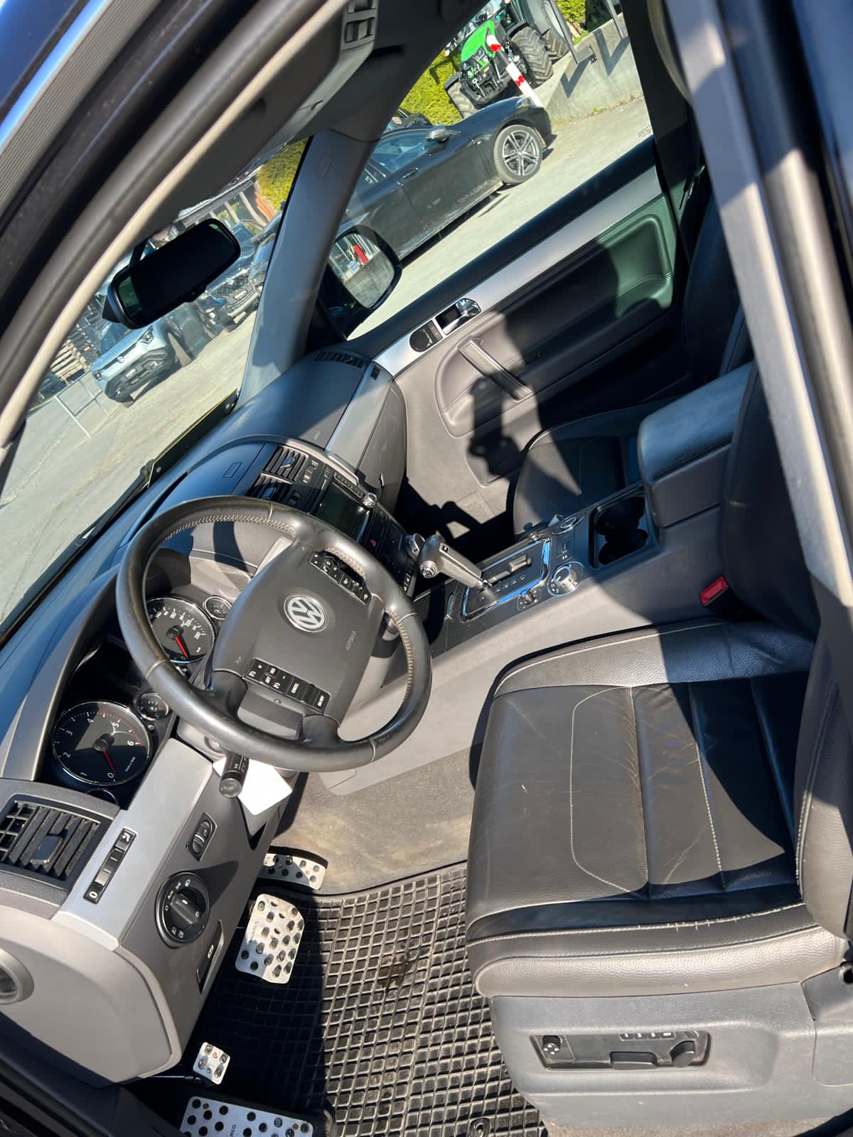 VW Touareg 3.0 TDI Tiptronic-image-5