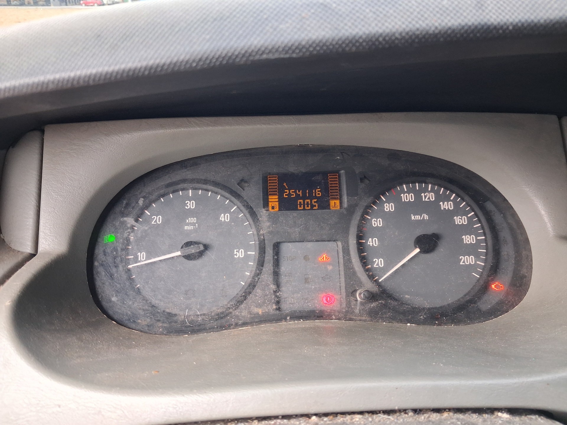 OPEL Vivaro 2.0 CDTI 2.7t L1H1-image-8
