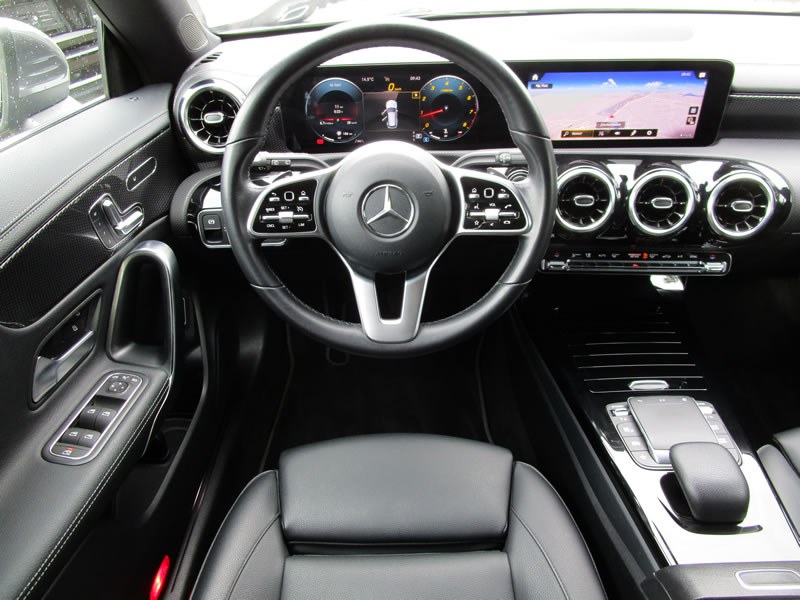 MERCEDES-BENZ CLA Shooting Brake 200 Progressive 7G-DCT-image-5
