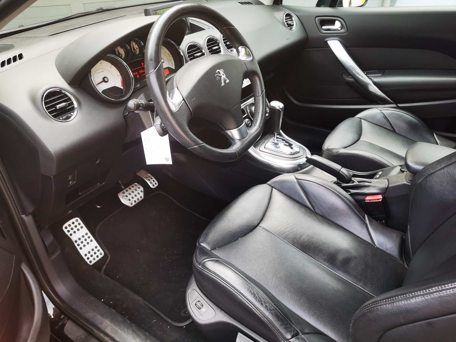 PEUGEOT 308 CC 1.6 16V Turbo Allure Automatic-image-3