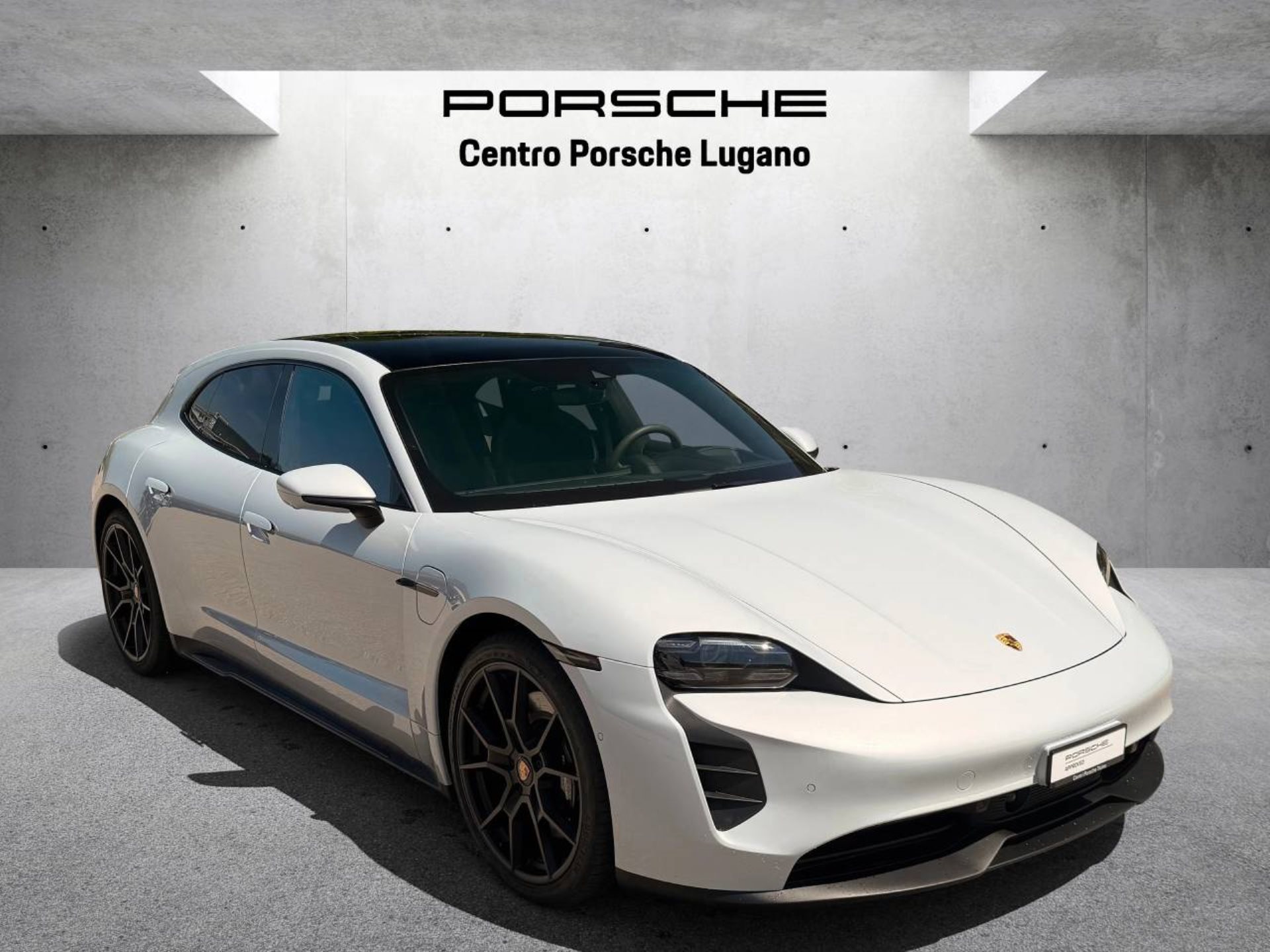 PORSCHE Taycan GTS Sport Turismo (MY22)-image-5
