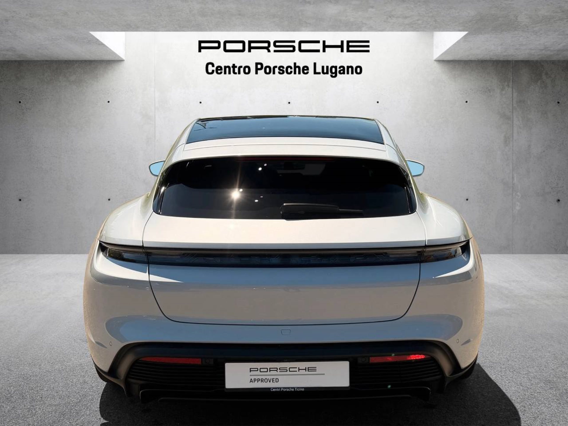 PORSCHE Taycan GTS Sport Turismo (MY22)-image-10