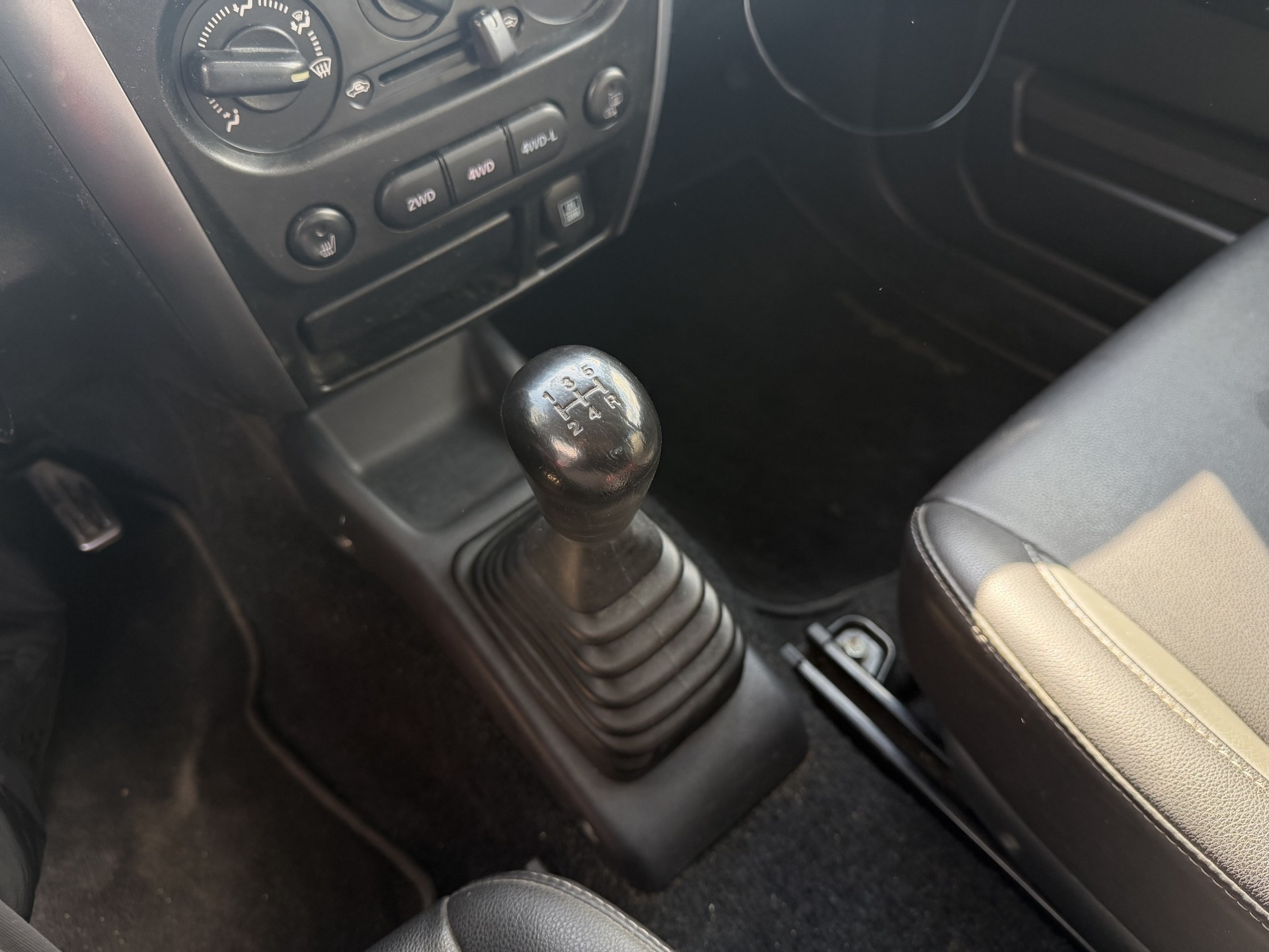 SUZUKI Jimny 1.3 16V Sergio Cellano-image-12