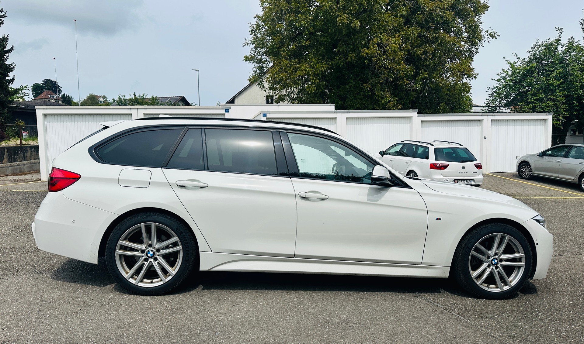 BMW 320d xDrive Touring Edition M Sport Steptronic-image-7
