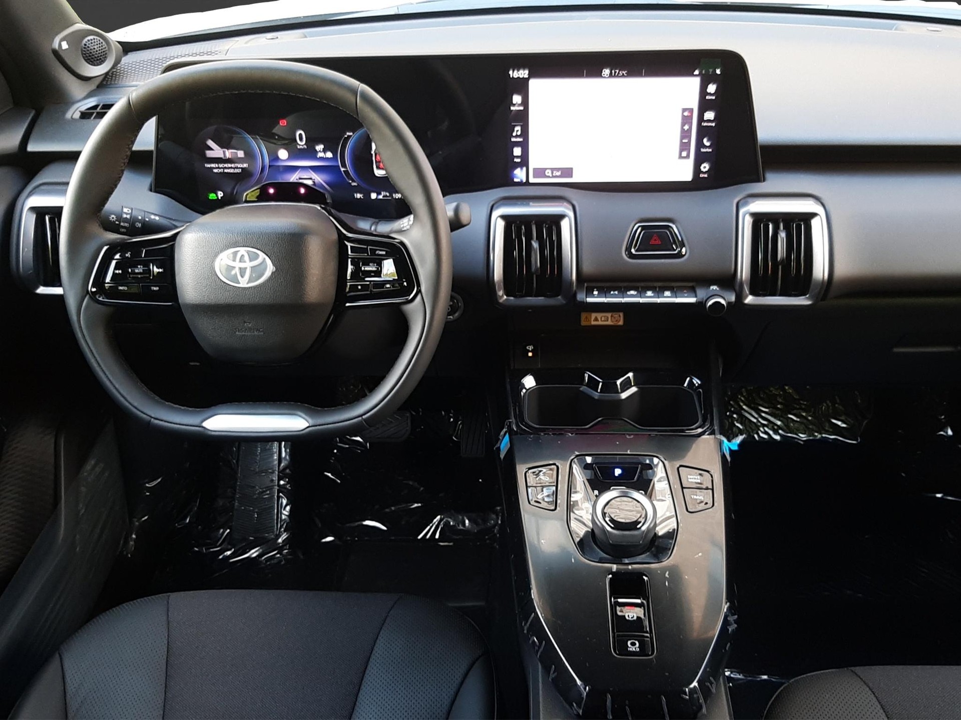 TOYOTA Urban Cruiser Premium AWD-image-9
