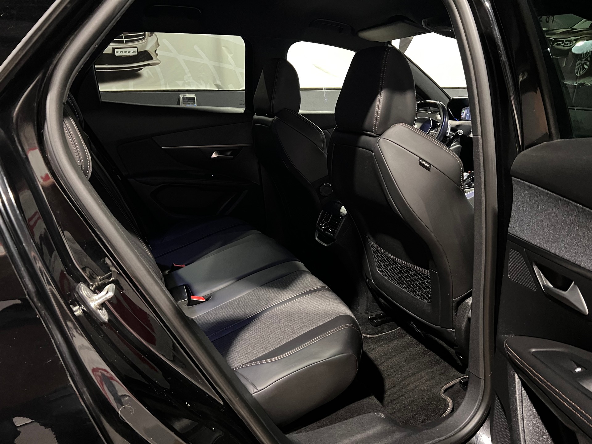 PEUGEOT 3008 1.6 THP GT Line EAT-image-16