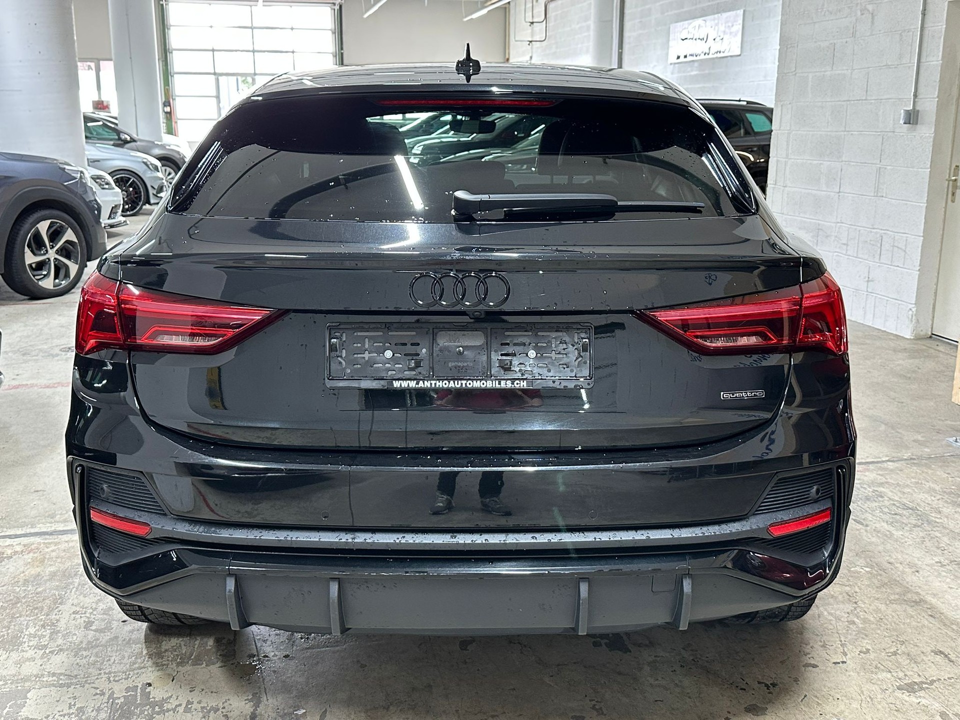 AUDI Q3 Sportback 40 TDI S line quattro S-tronic-image-4