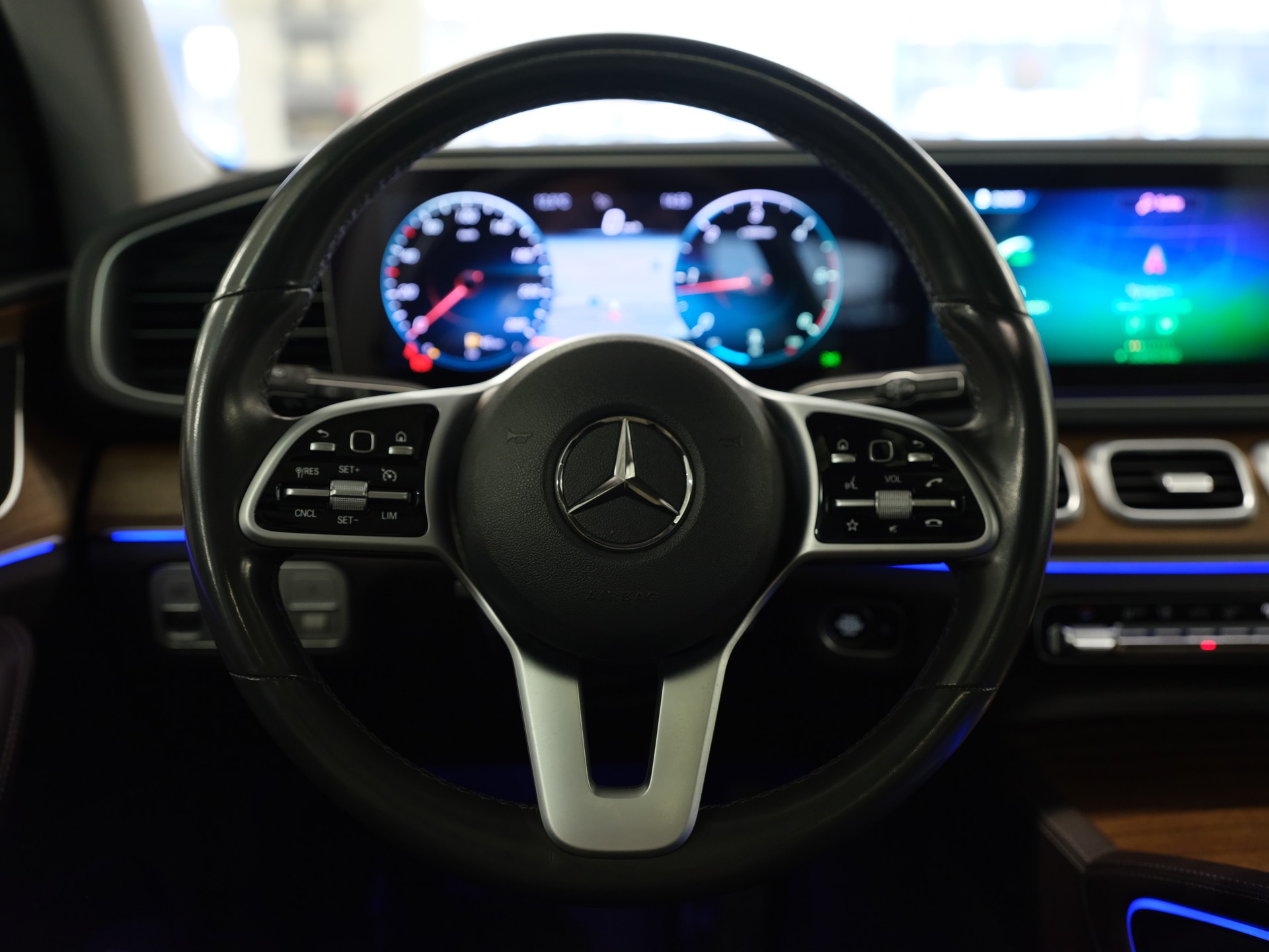 MERCEDES-BENZ GLE 350 de 4Matic 9G-Tronic *360 Kamera* *Panorama* *AMG Line*-image-18