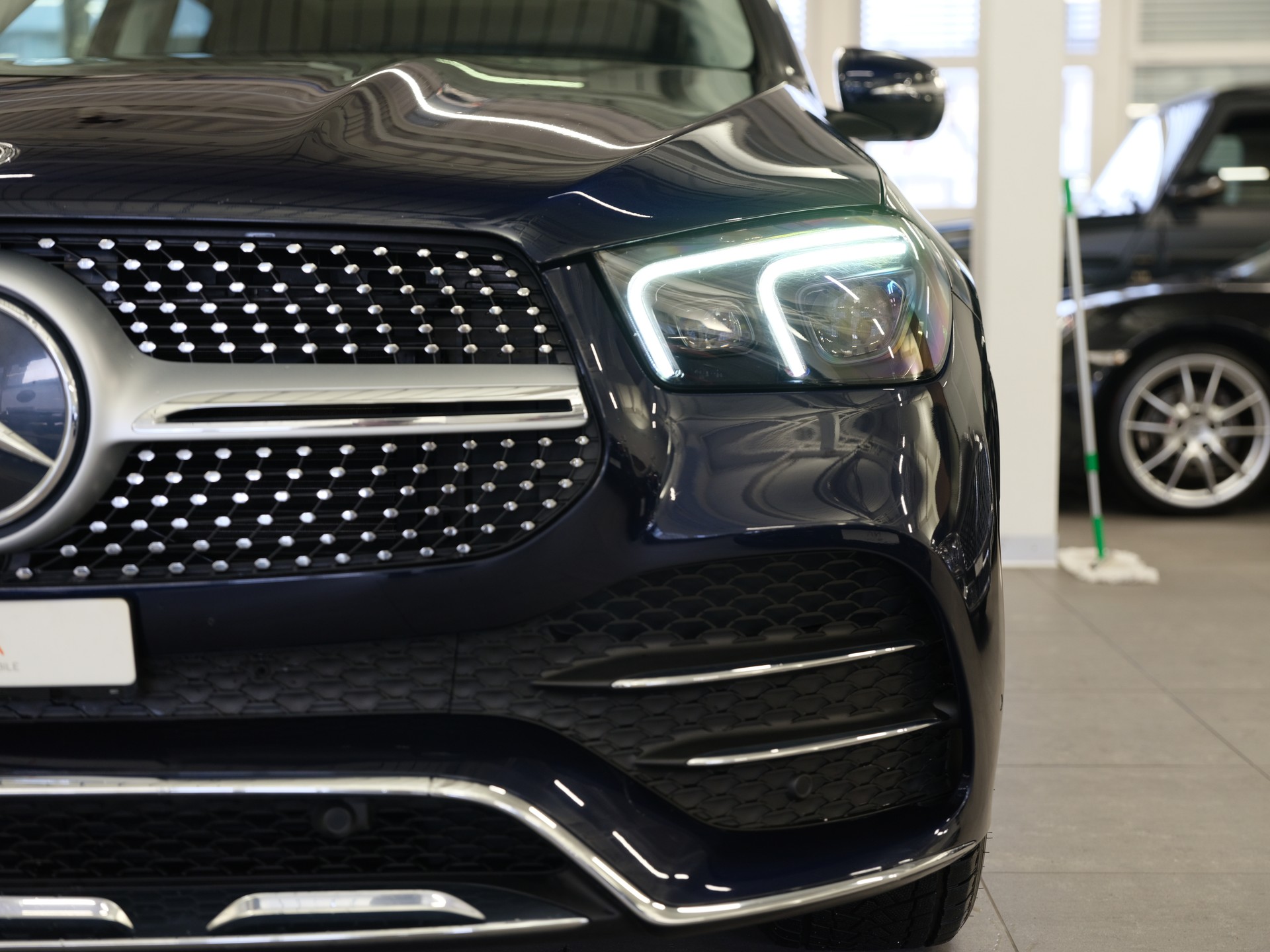 MERCEDES-BENZ GLE 350 de 4Matic 9G-Tronic *360 Kamera* *Panorama* *AMG Line*-image-9