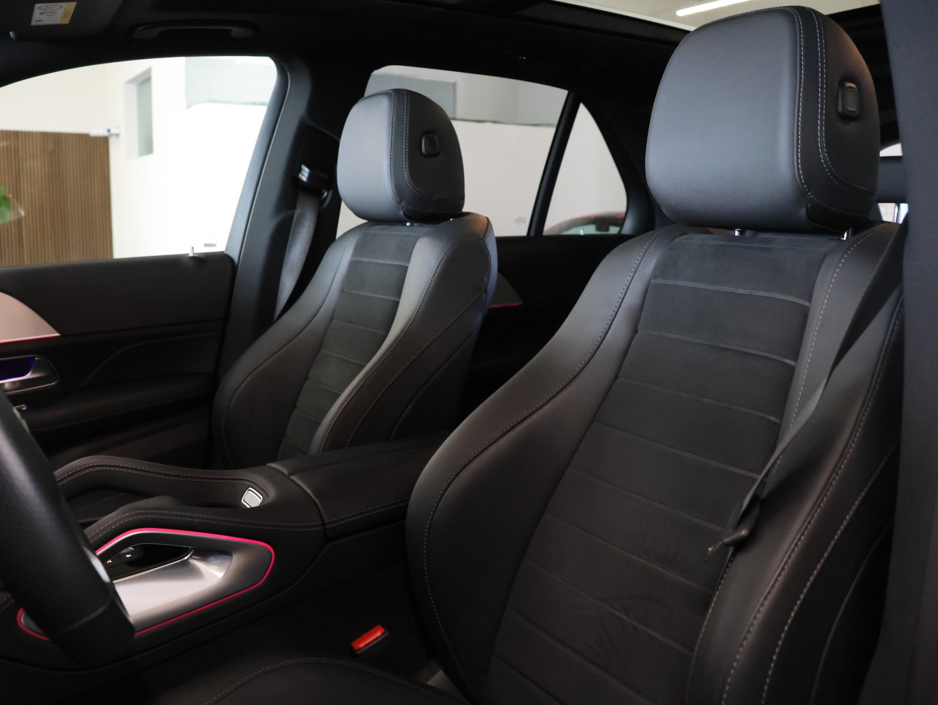 MERCEDES-BENZ GLE 350 de 4Matic 9G-Tronic *360 Kamera* *Panorama* *AMG Line*-image-15