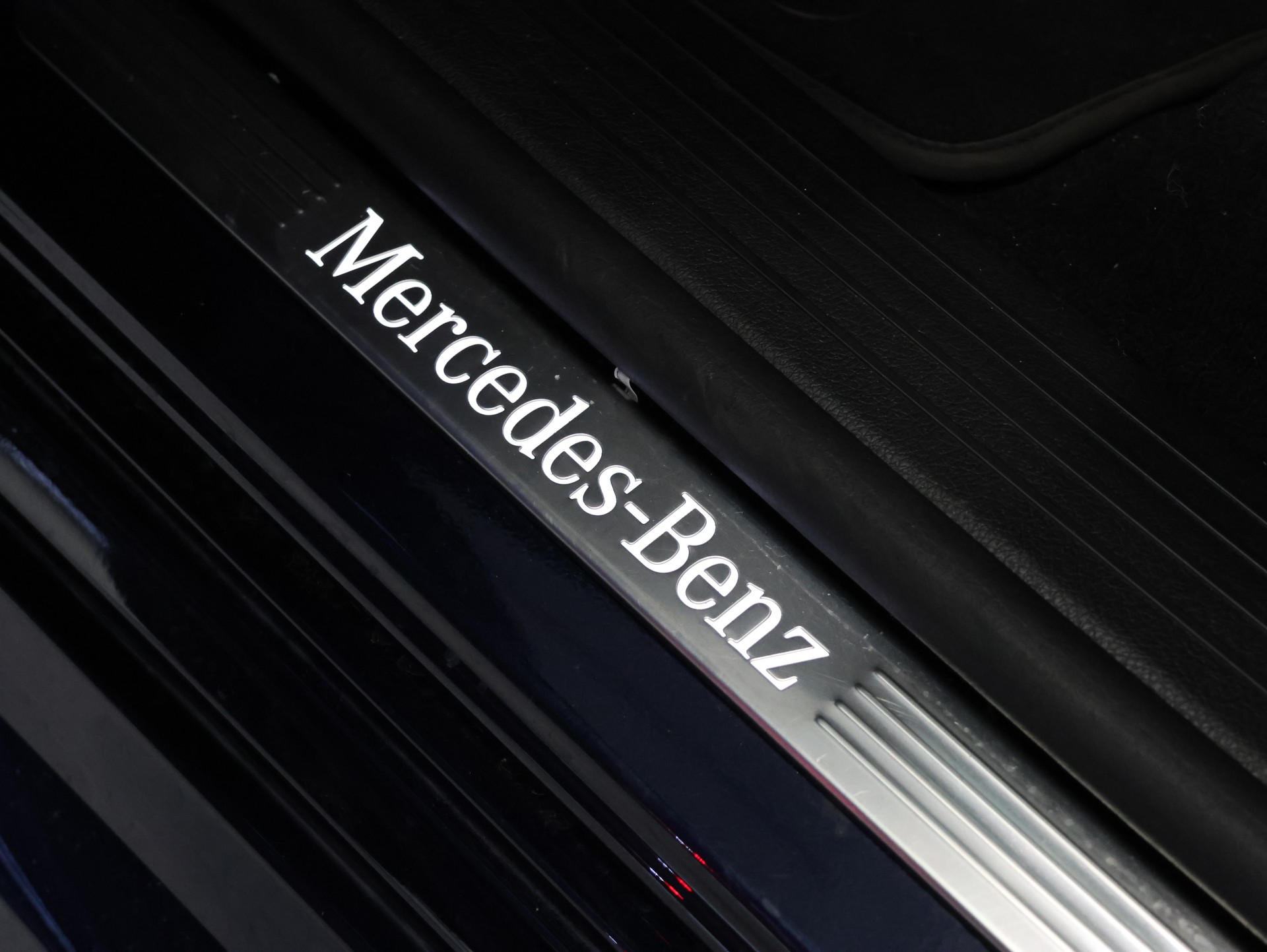 MERCEDES-BENZ GLE 350 de 4Matic 9G-Tronic *360 Kamera* *Panorama* *AMG Line*-image-14